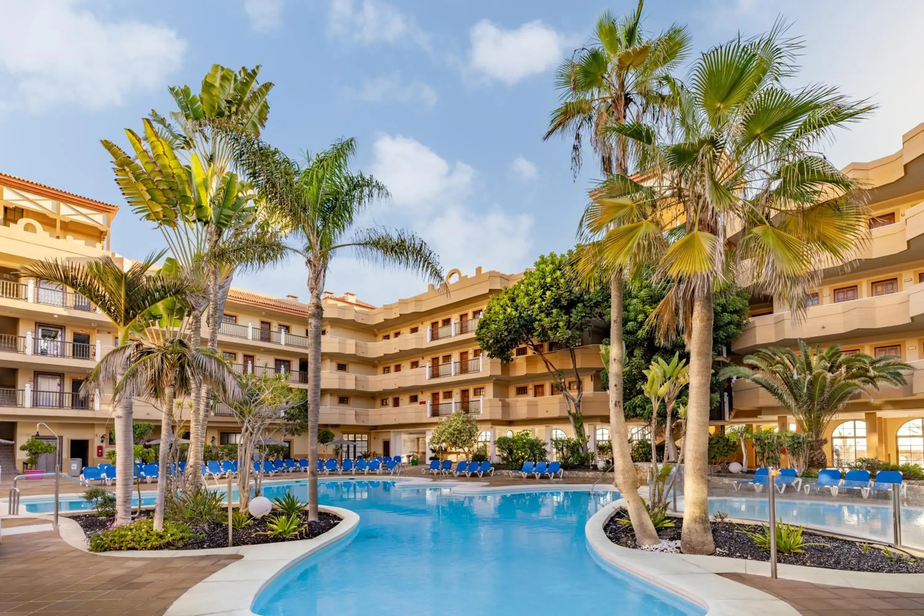 Swimming pool in Elba Castillo San Jorge & Antigua Suite Hotel Swimming pool in Elba Castillo San Jorge & Antigua Suite Hotel