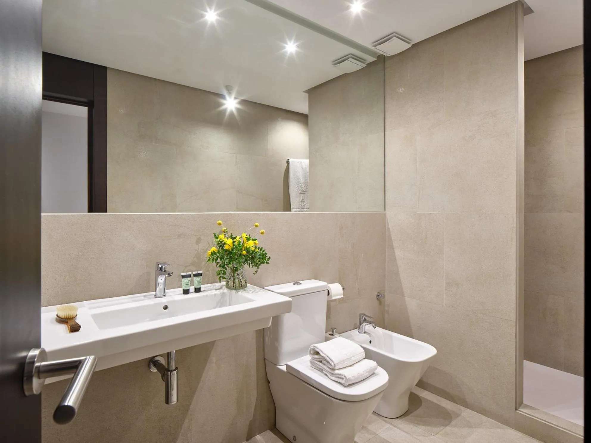 Bathroom in Hotel Rey Alfonso X