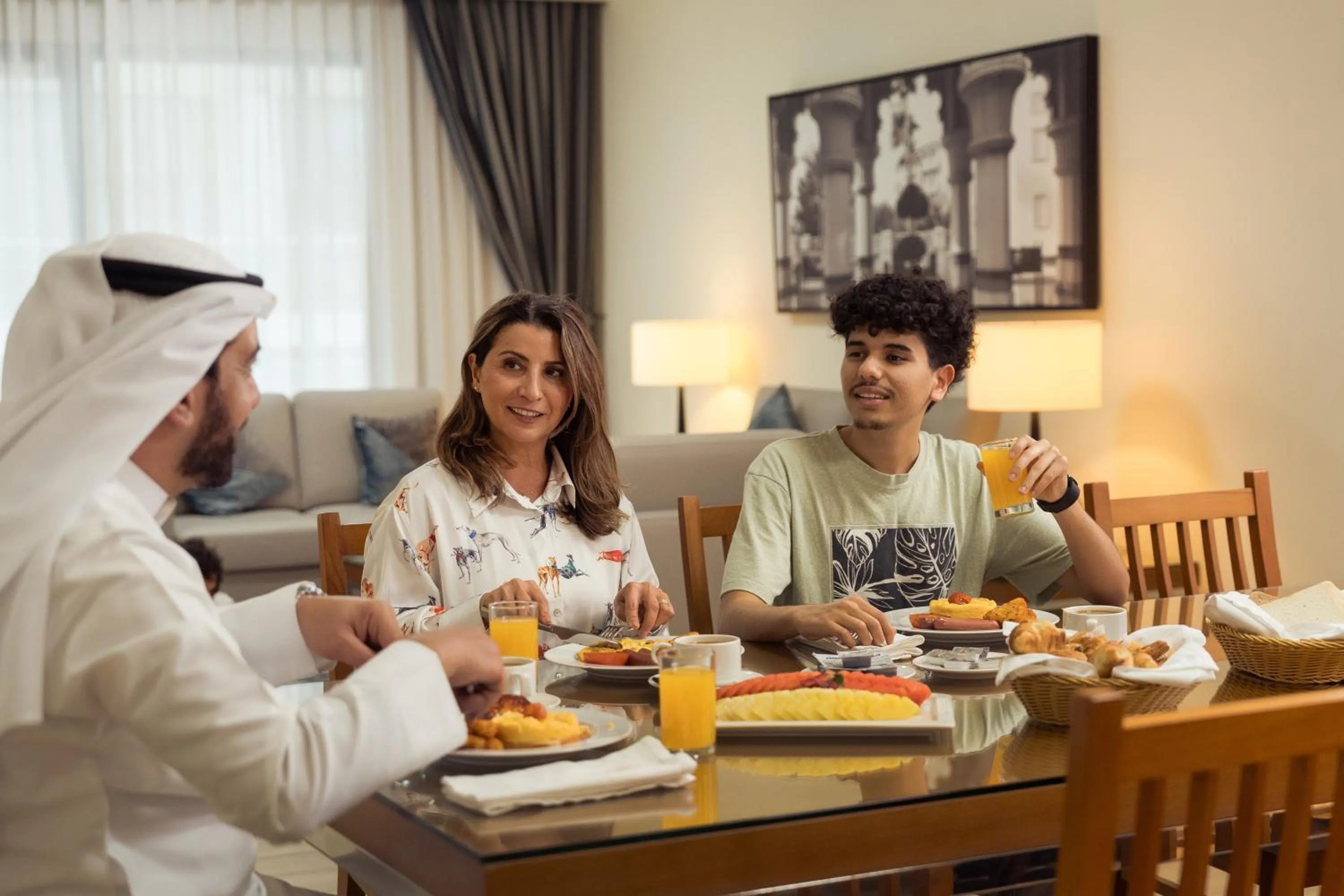 Food and drinks in Golden Sands Suites