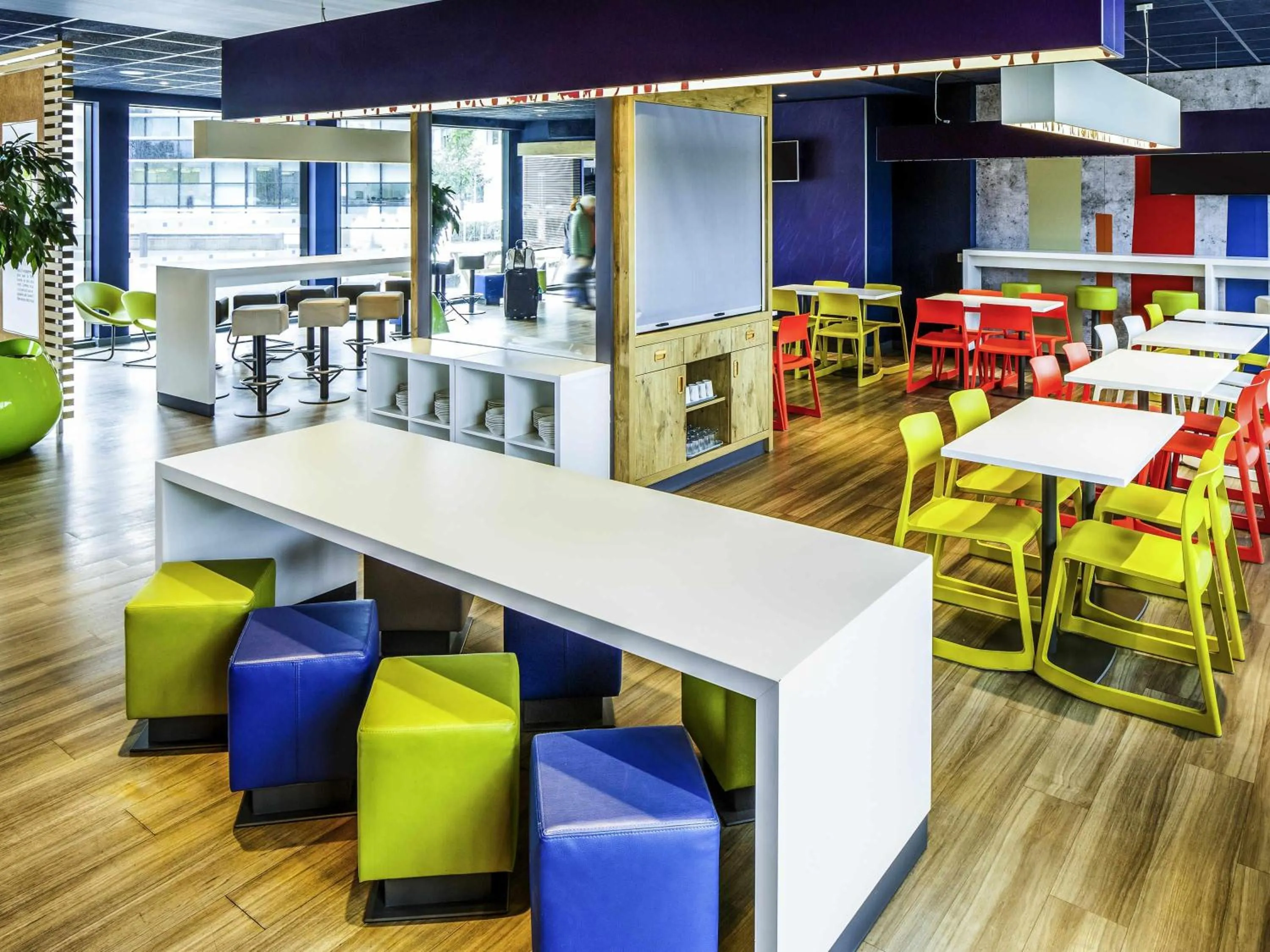 Restaurant/places to eat in ibis budget Hotel Edinburgh Park