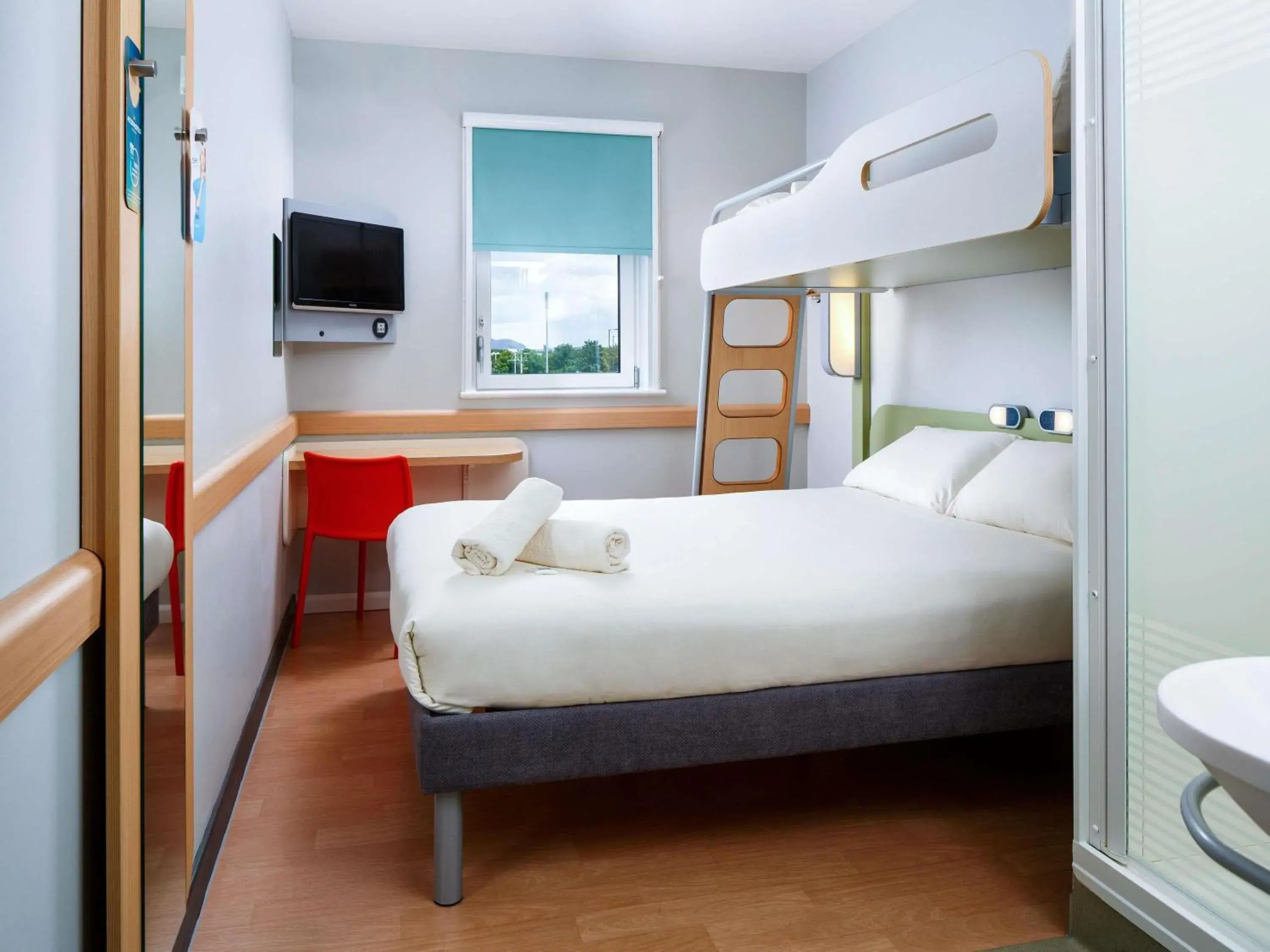 Bedroom, Bed in ibis budget Hotel Edinburgh Park Bedroom, Bed in ibis budget Hotel Edinburgh Park