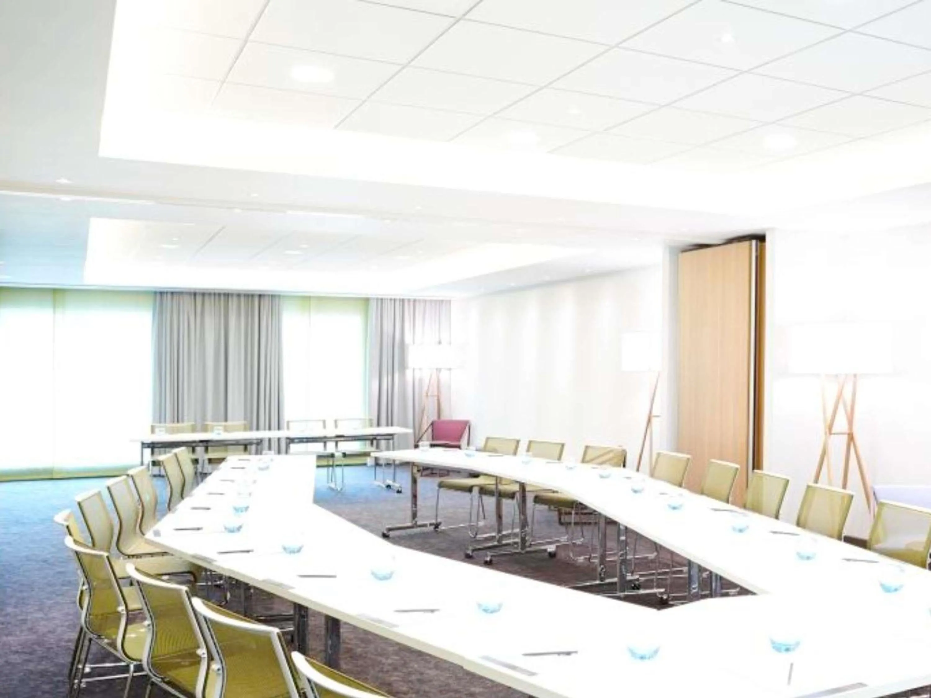 Meeting/conference room in Novotel London Brentford