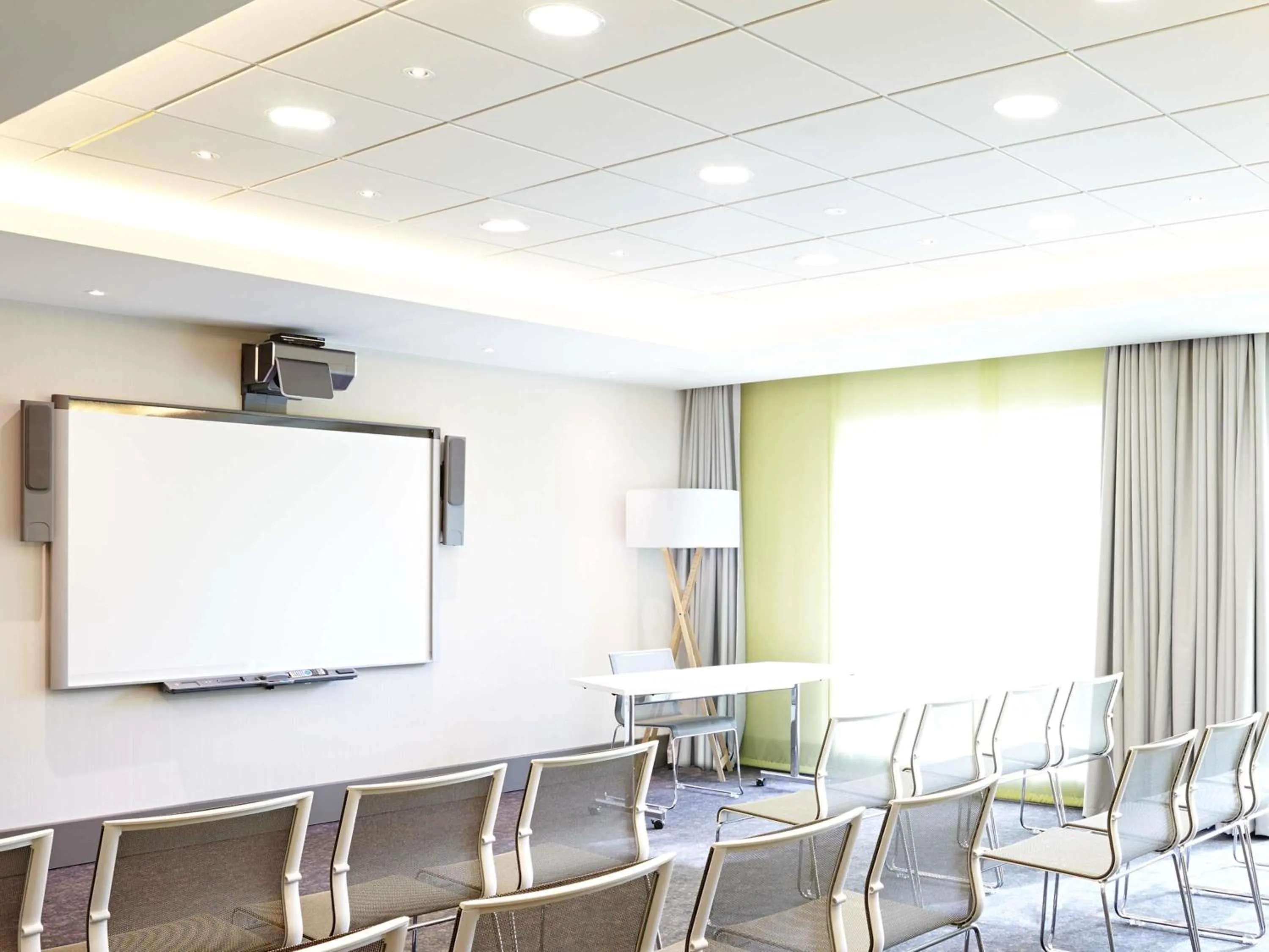 Meeting/conference room in Novotel London Brentford