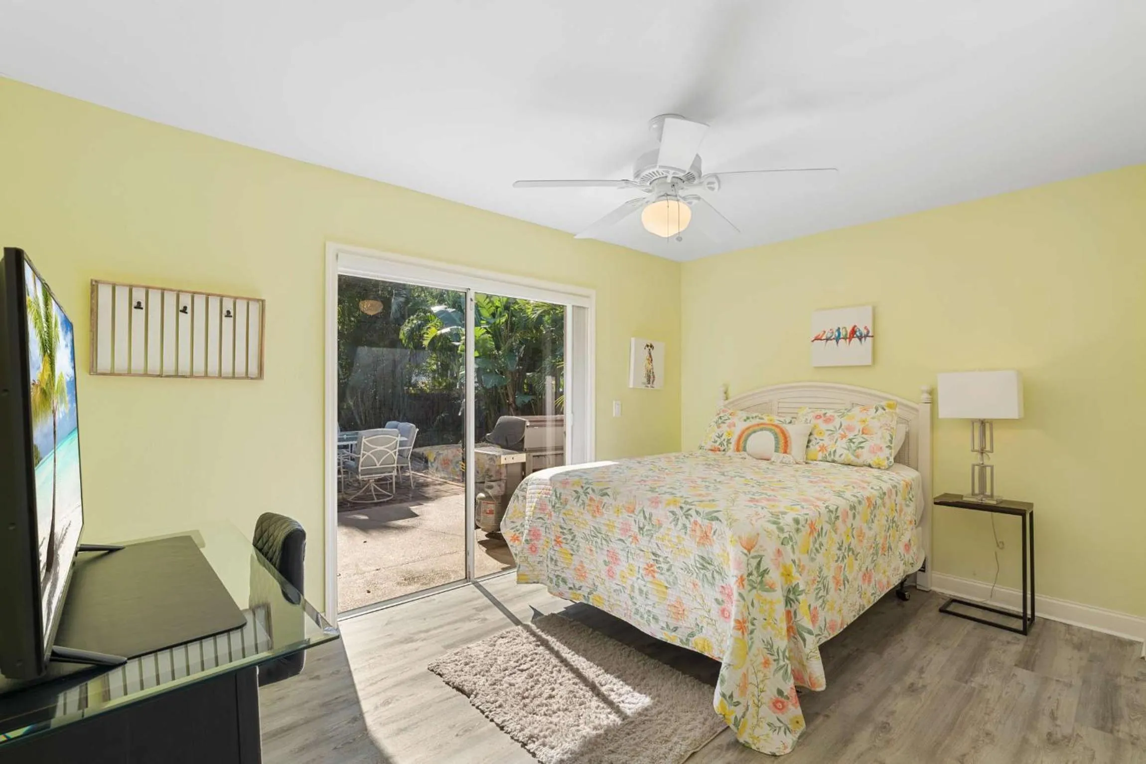 Bed in Pet Friendly Pool Home in River Reach of Naples FL