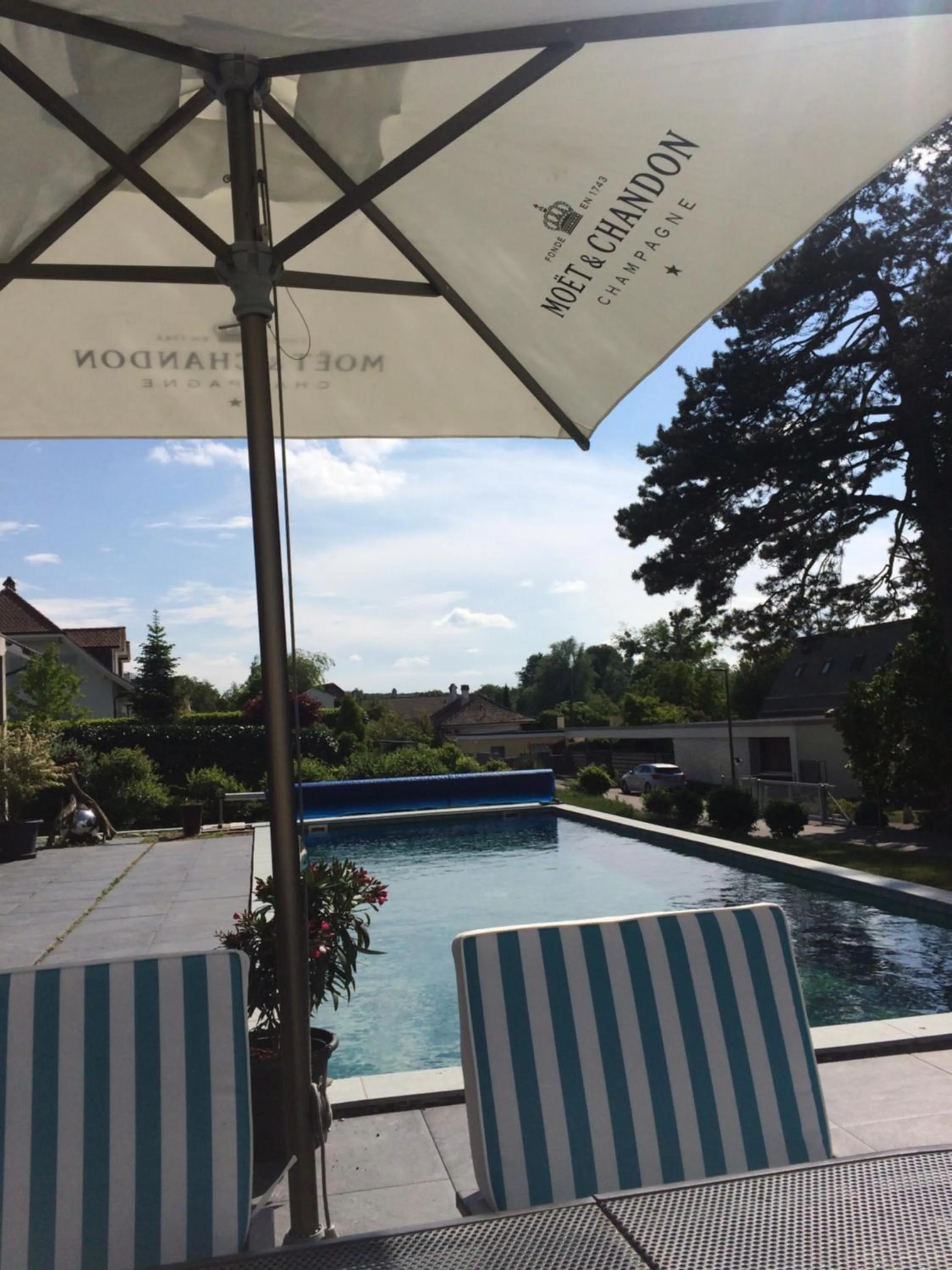 Swimming pool in Morat Gaste Zimmer