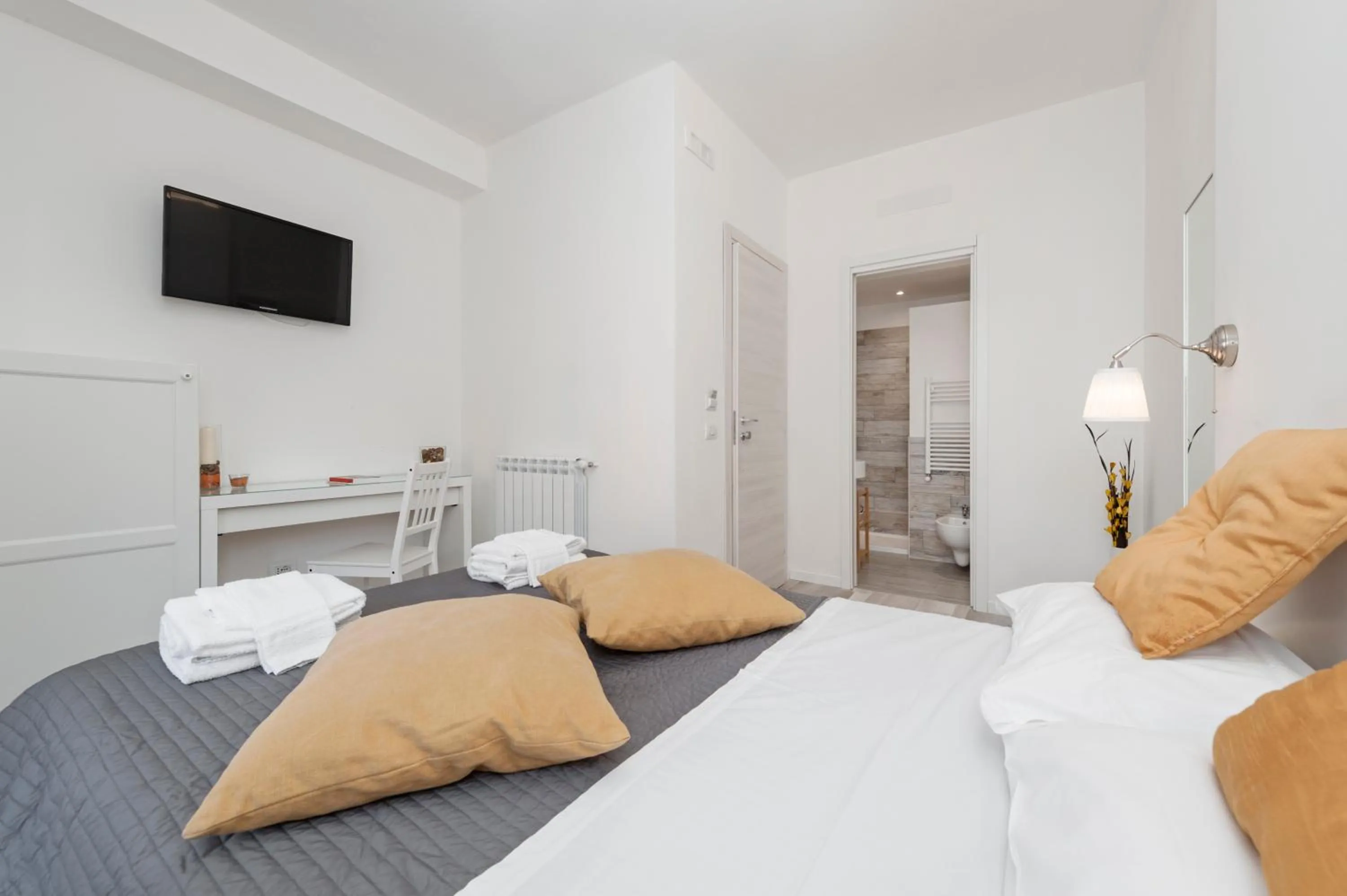 Photo of the whole room, Bed in De Guestibus