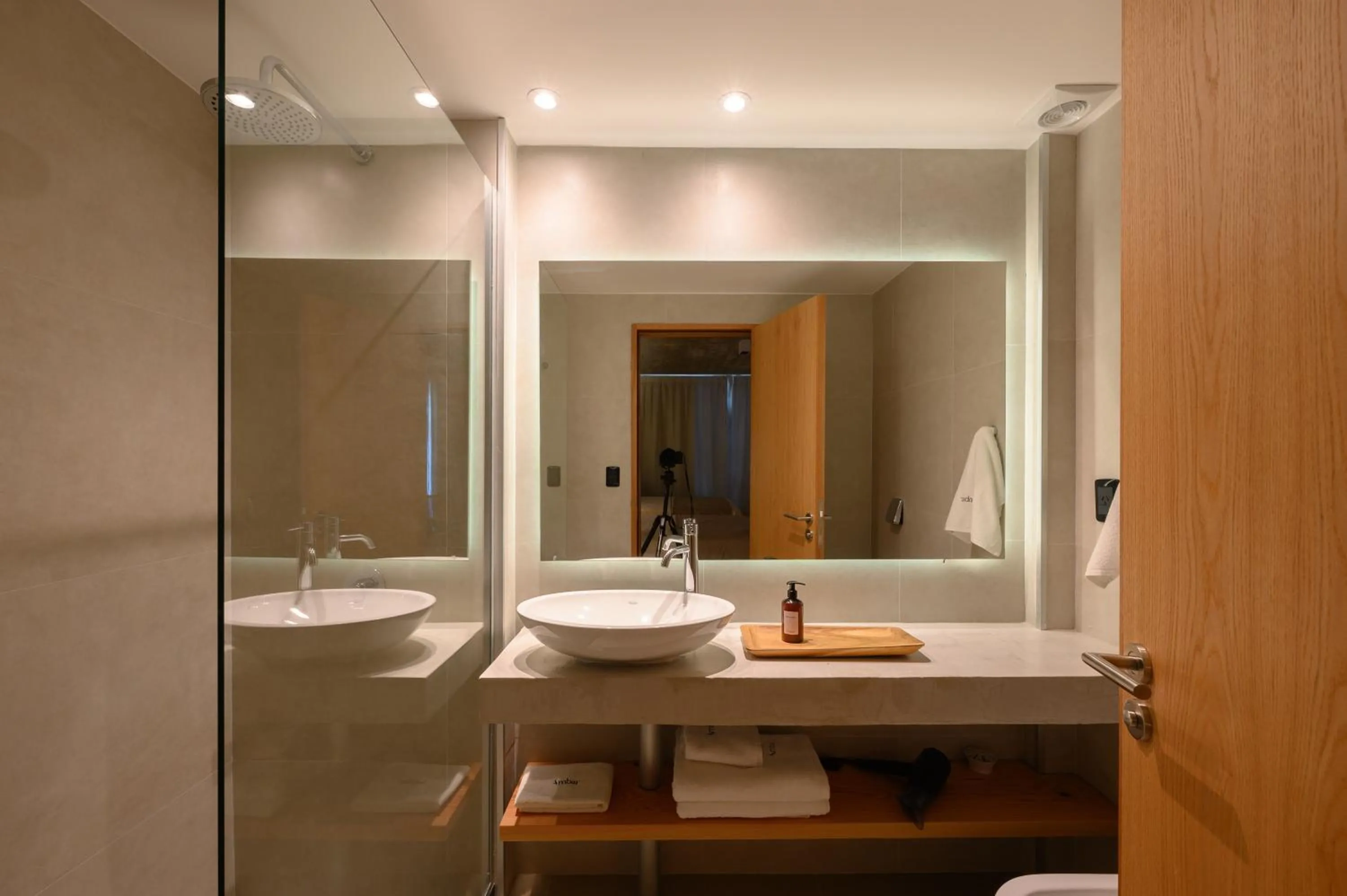 Bathroom in Ambar Hotel