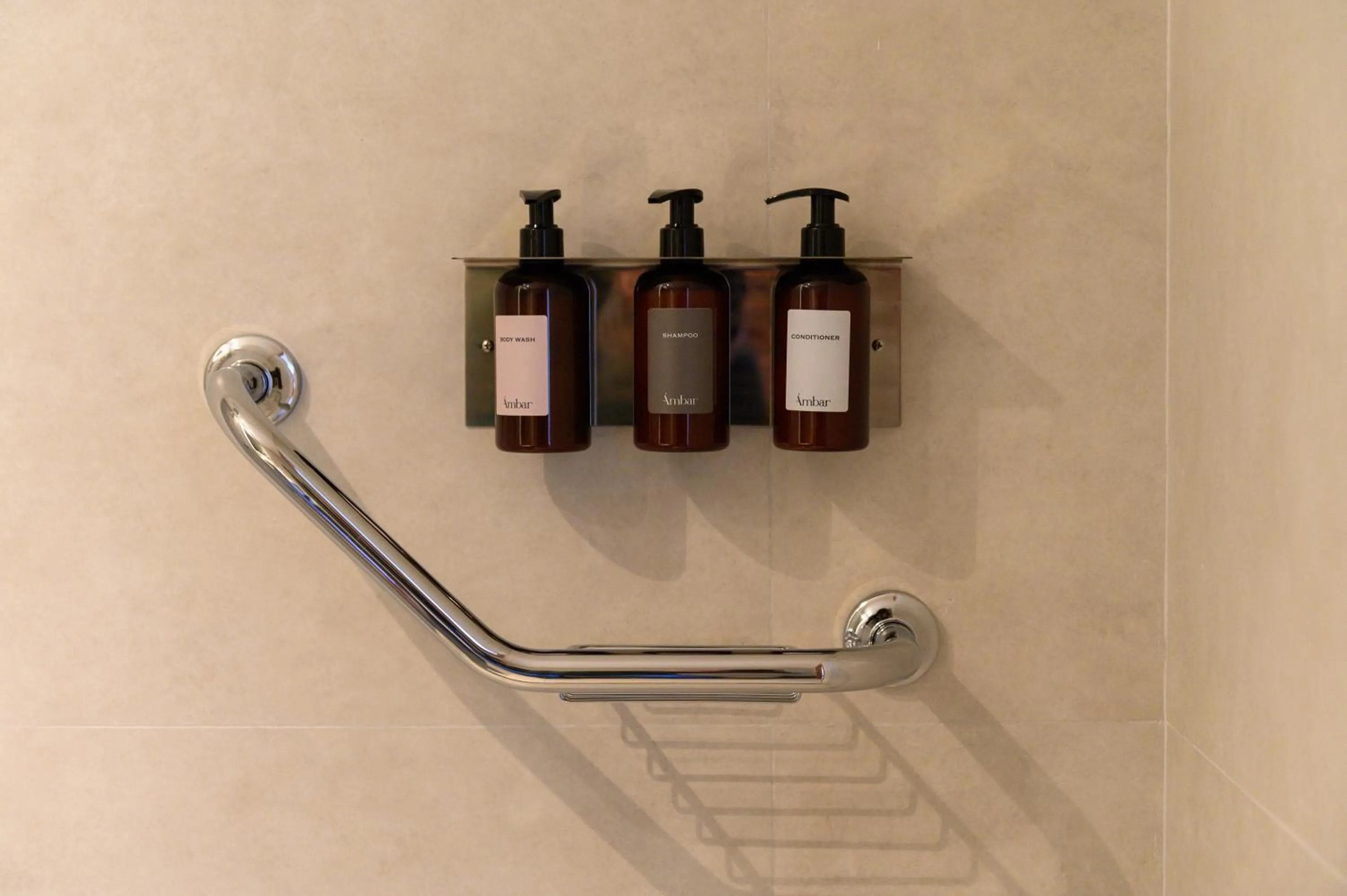 Bathroom in Ambar Hotel