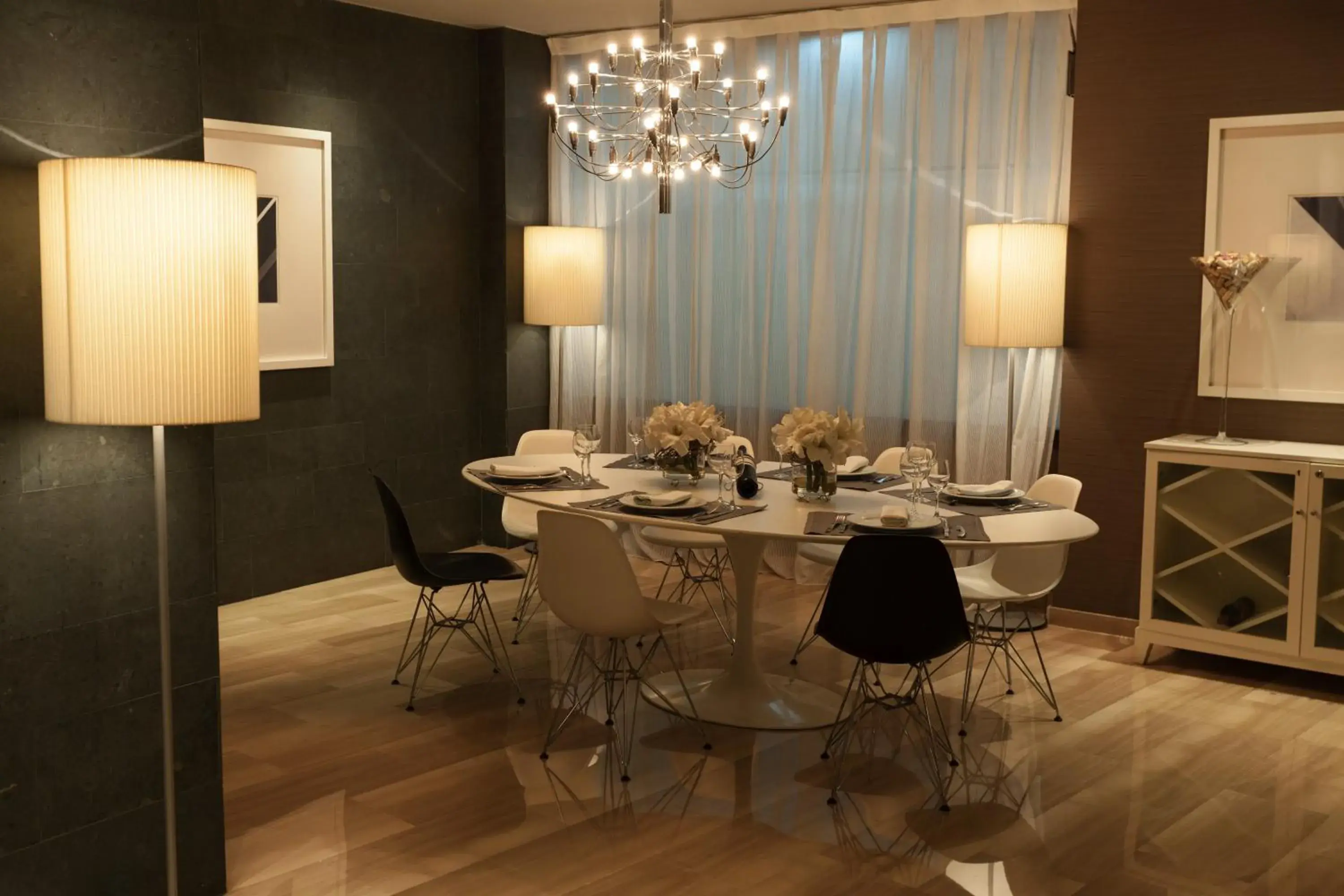 Restaurant/places to eat in Hotel Conqueridor Restaurant/places to eat in Hotel Conqueridor