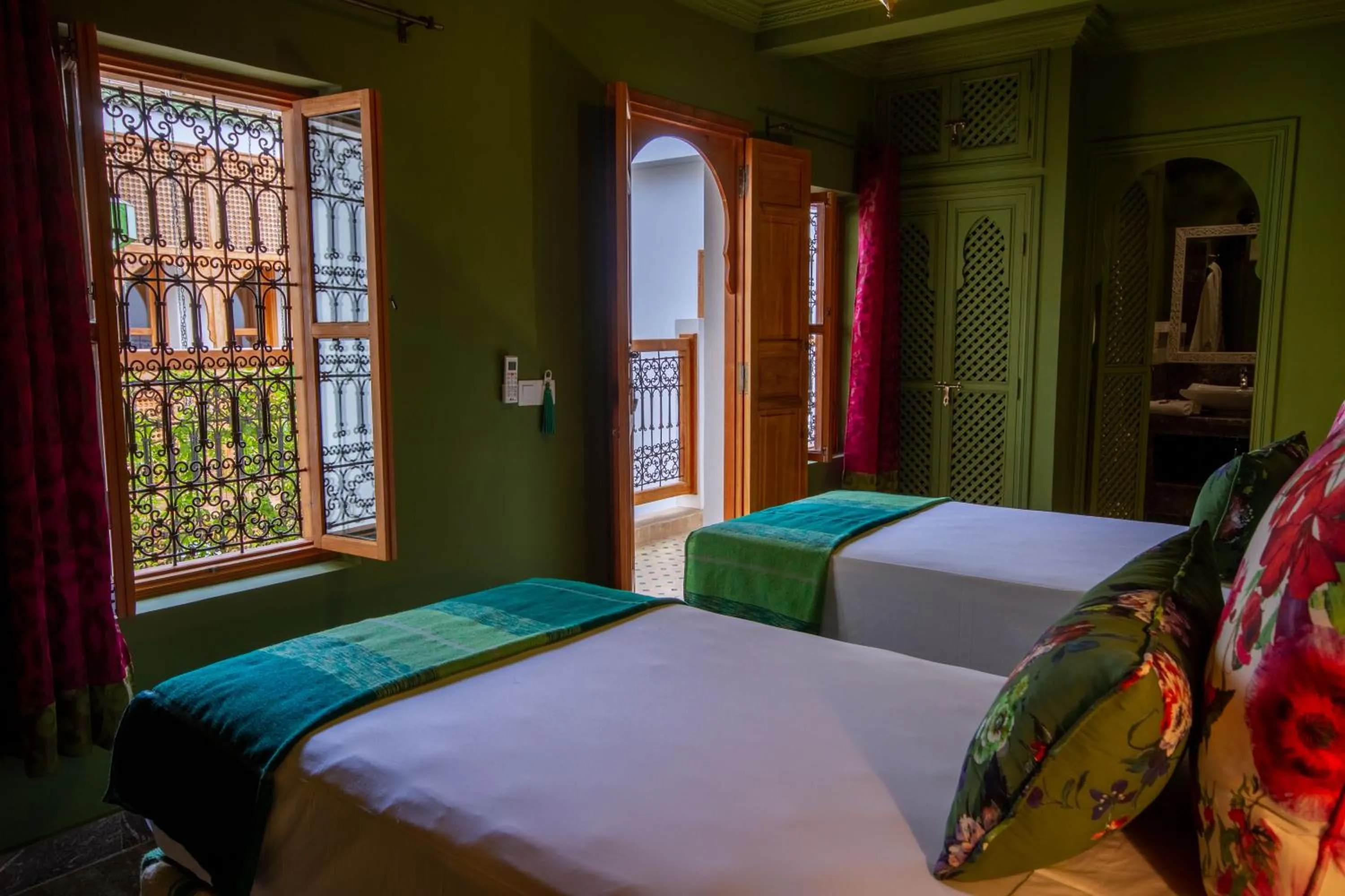 Photo of the whole room, Bed in Riad SofYan & Spa