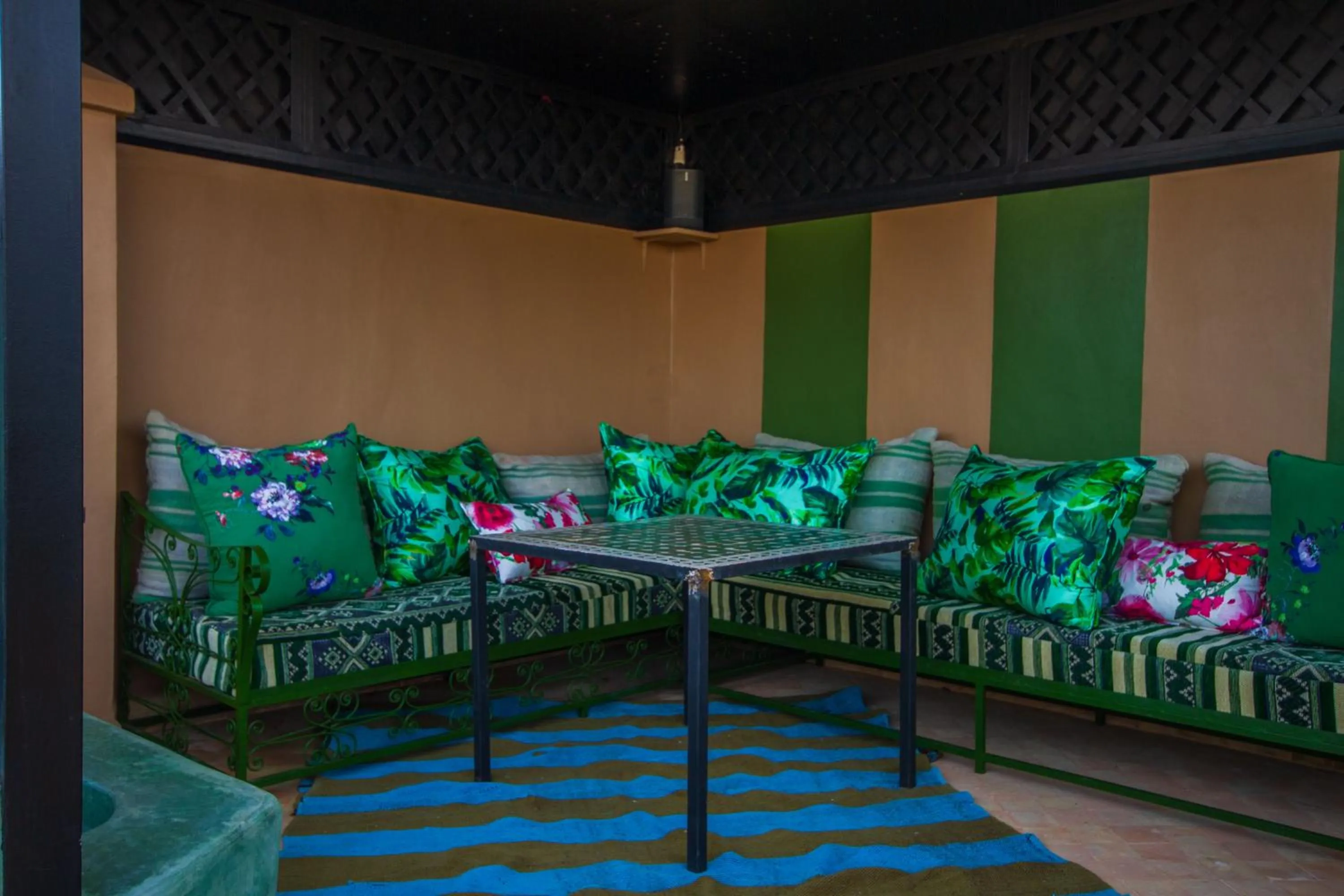 Seating area, Bed in Riad SofYan & Spa