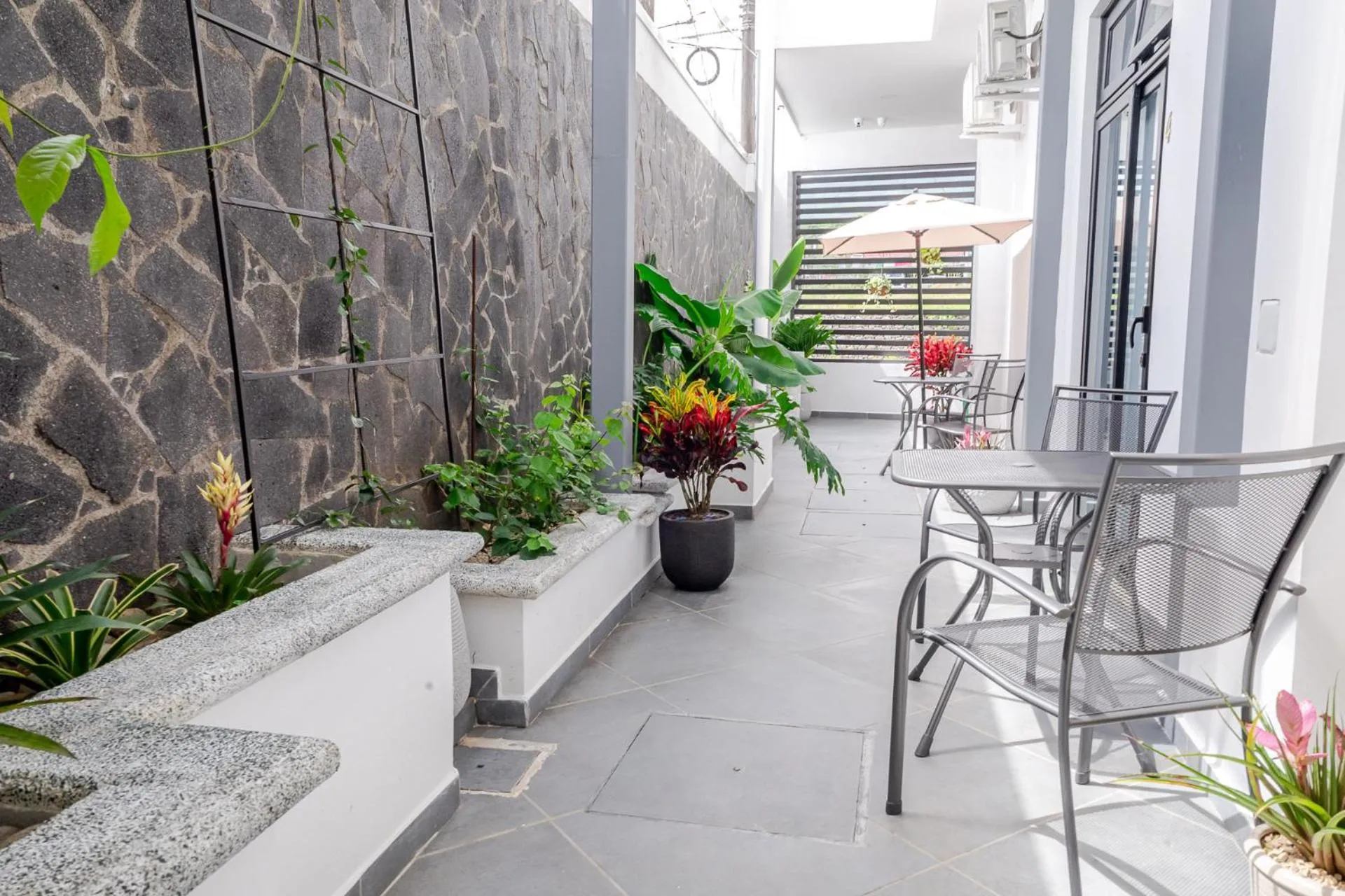 Hotel Arenal by Regina