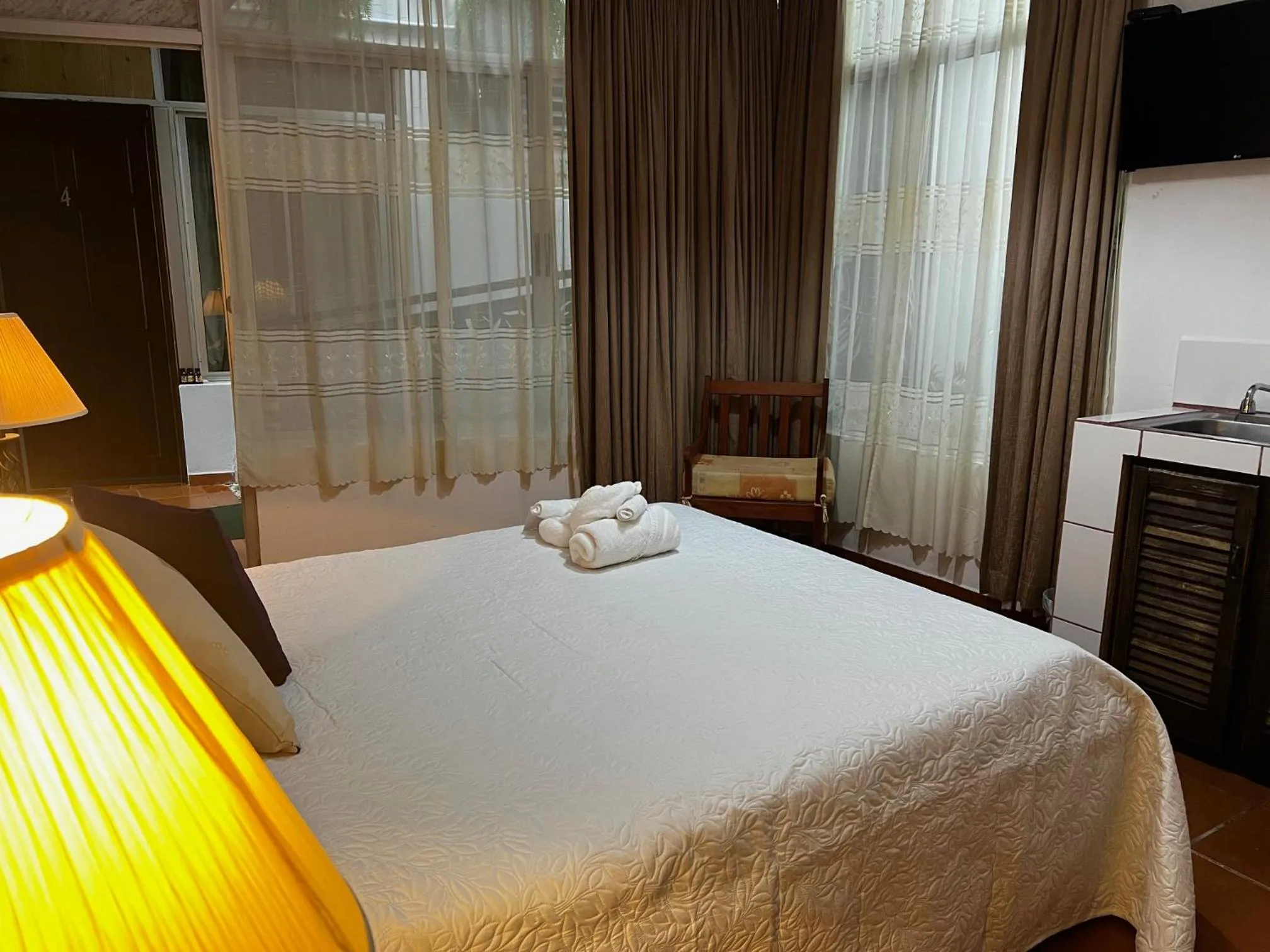 Bedroom, Bed in Hotel Arenal by Regina