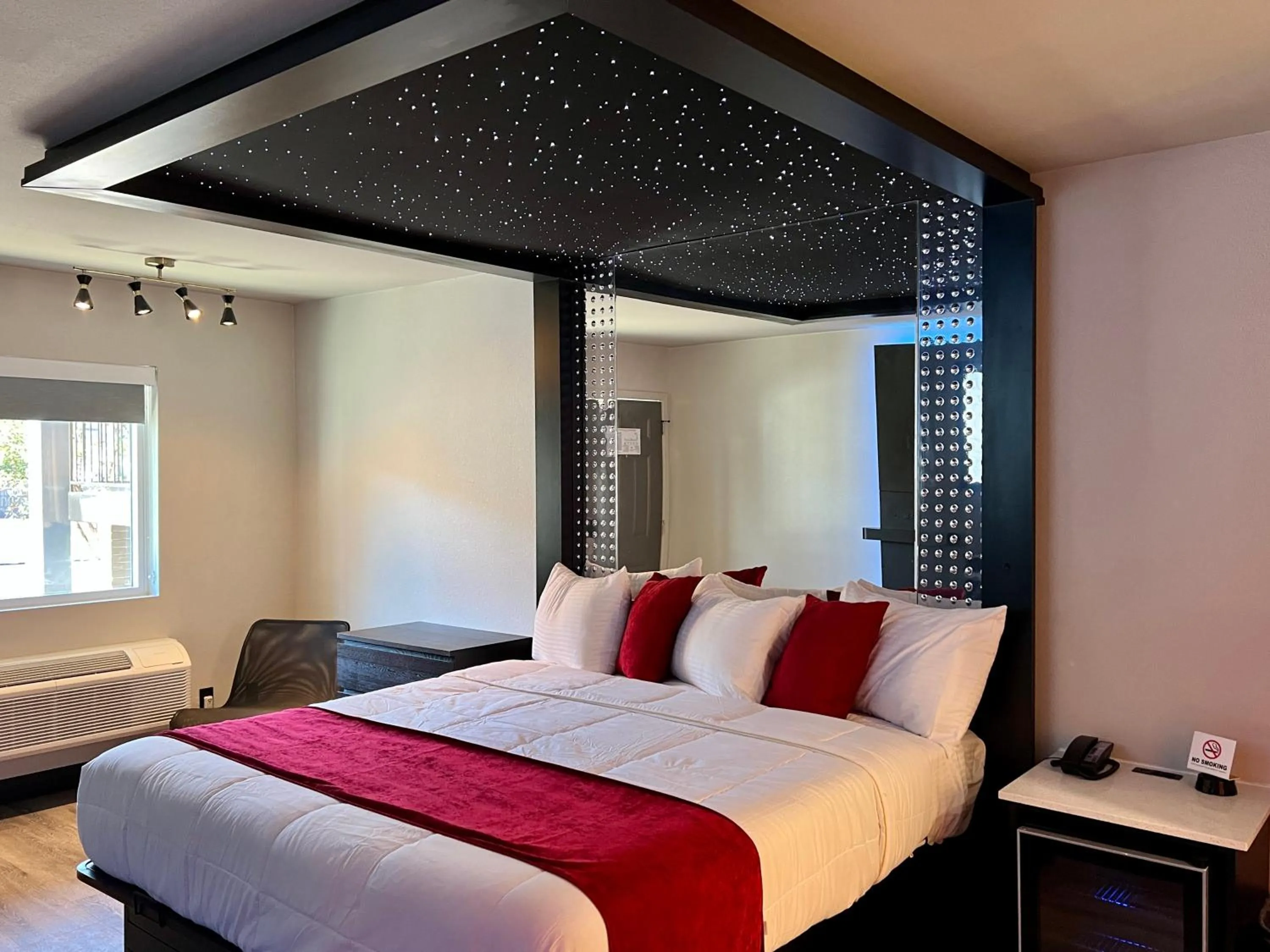 Bed in Imperial Suites, Adults Only