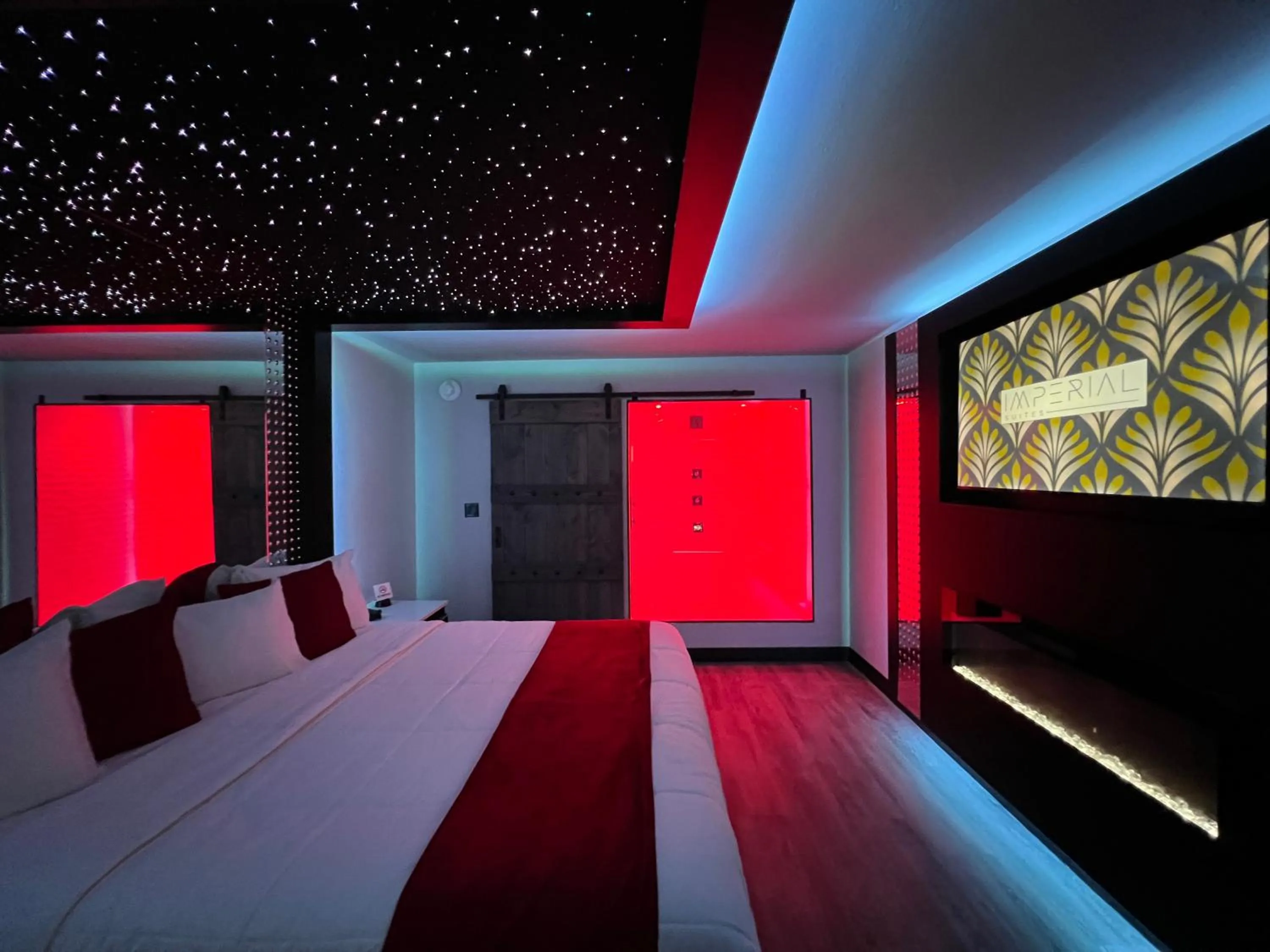 Bed in Imperial Suites, Adults Only