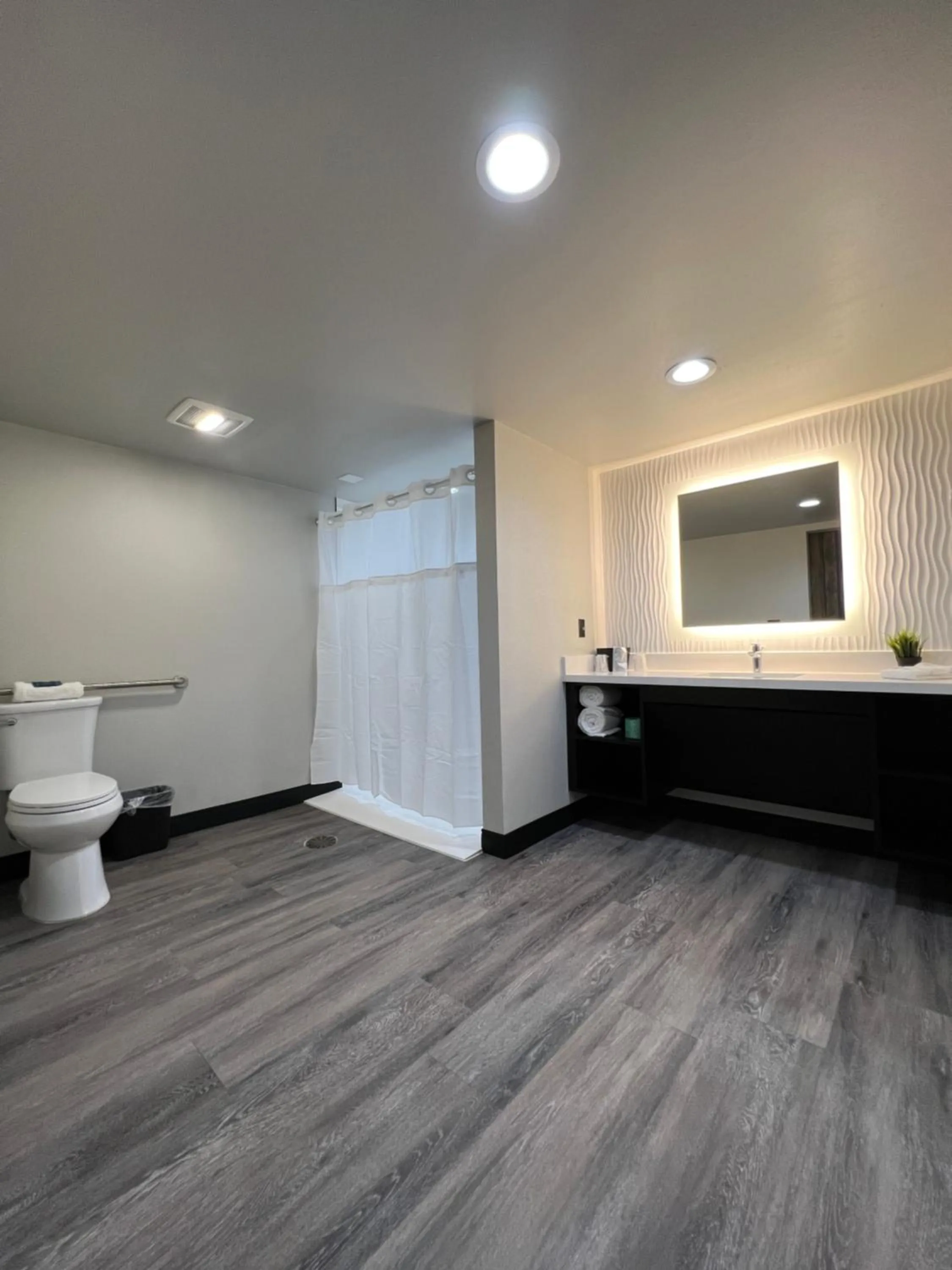 Toilet in Imperial Suites, Adults Only