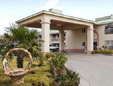 Facade/entrance in Days Inn by Wyndham Fort Stockton