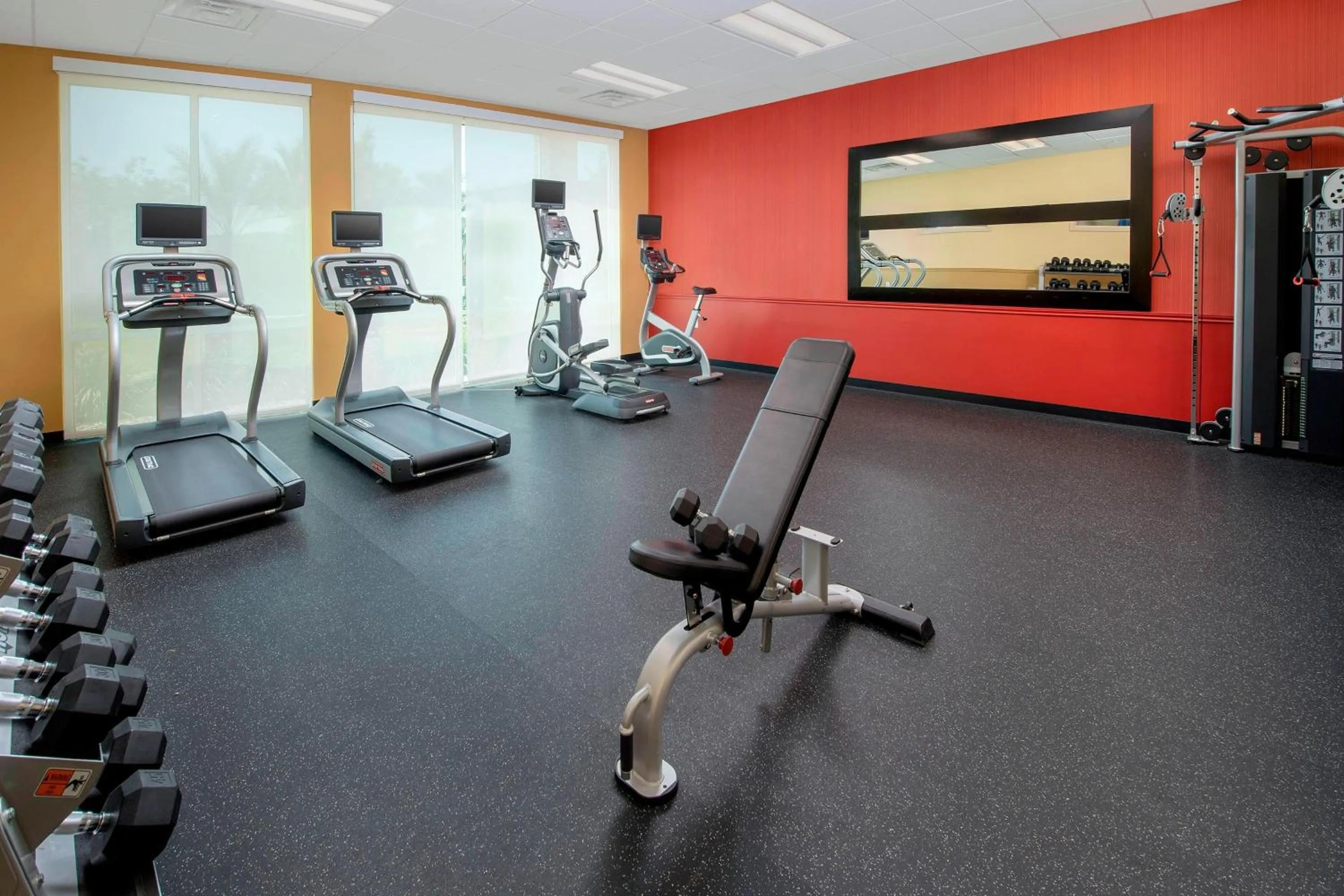 Fitness centre/facilities in Courtyard Houston NW/290 Corridor