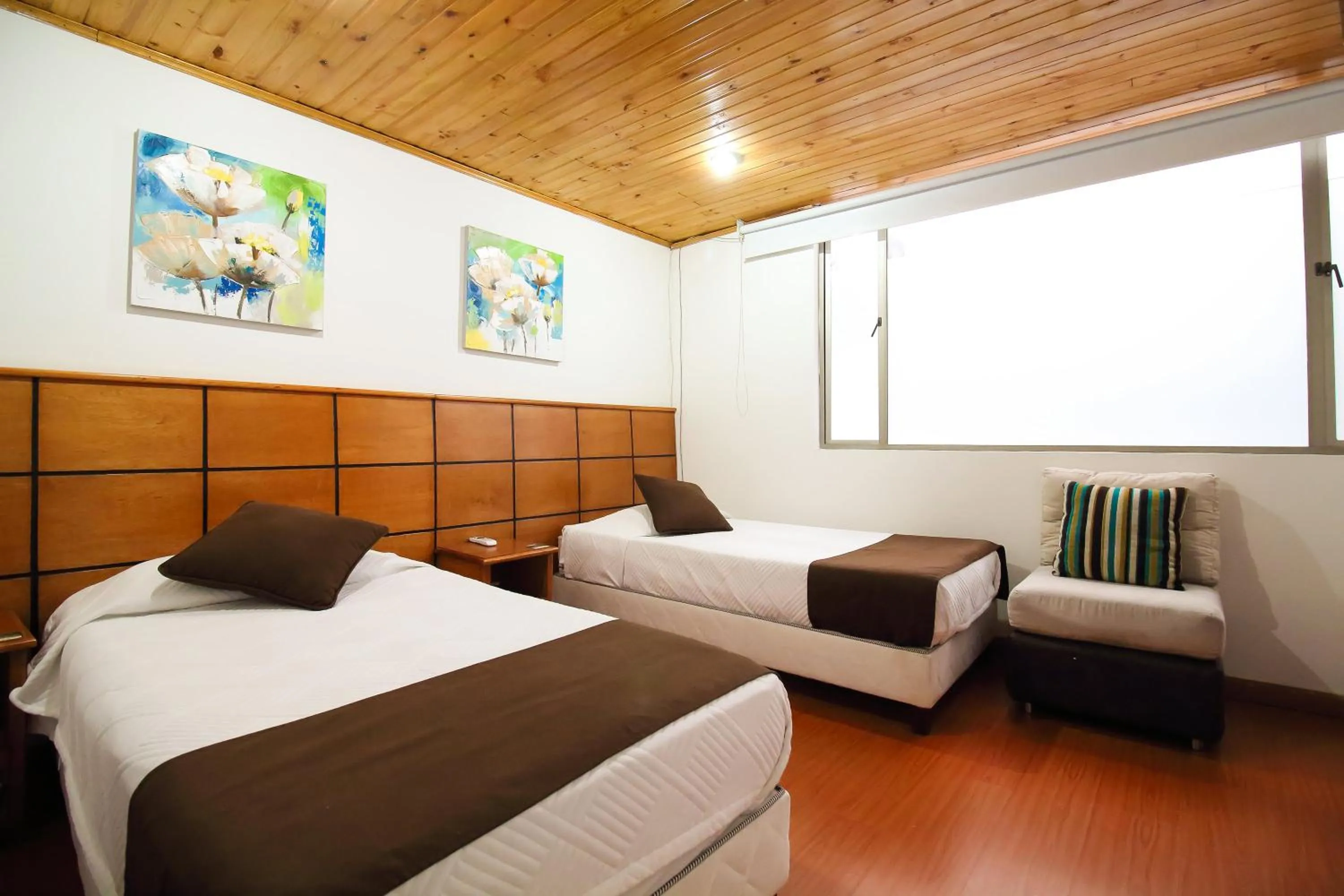 Photo of the whole room in Hotel Casa Quinta Embajada