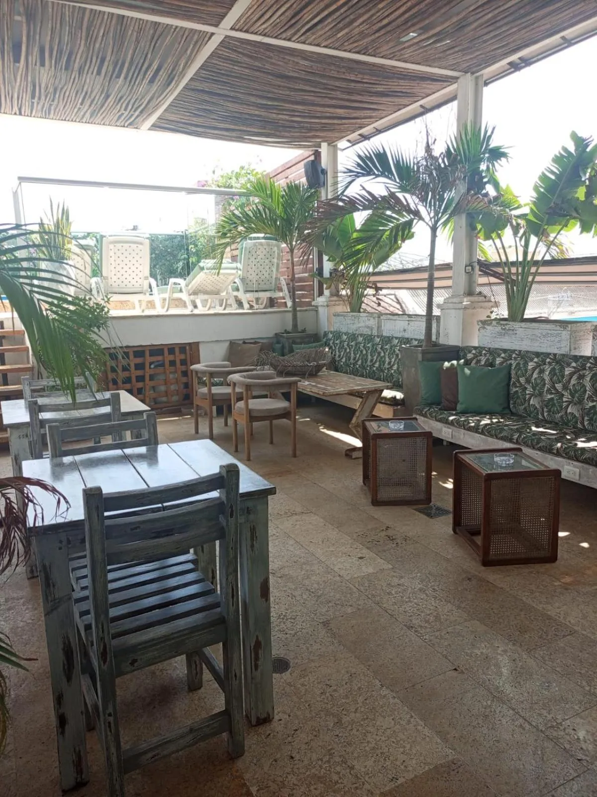 Restaurant/places to eat in Casa Ebano 967