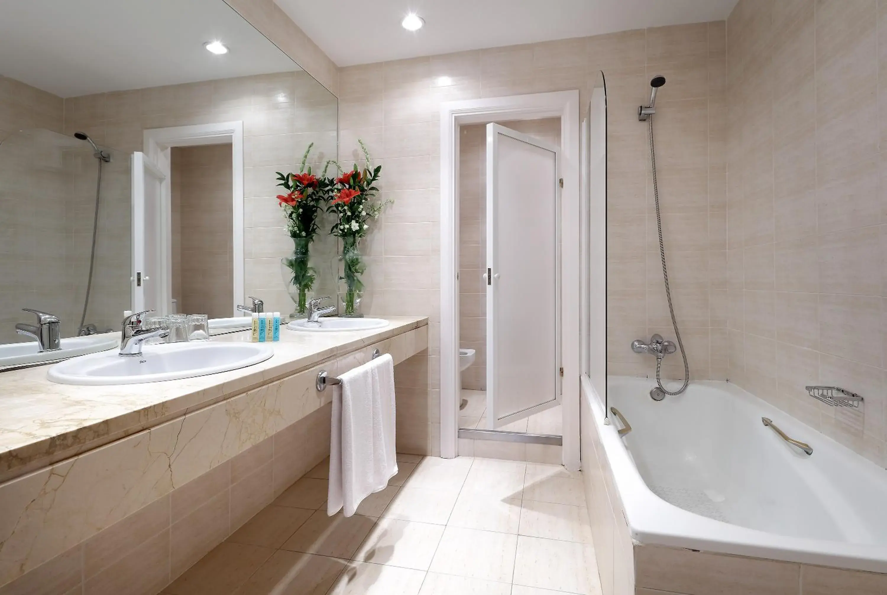 Crisol Monasterio de San Miguel Crisol Monasterio de San Miguel