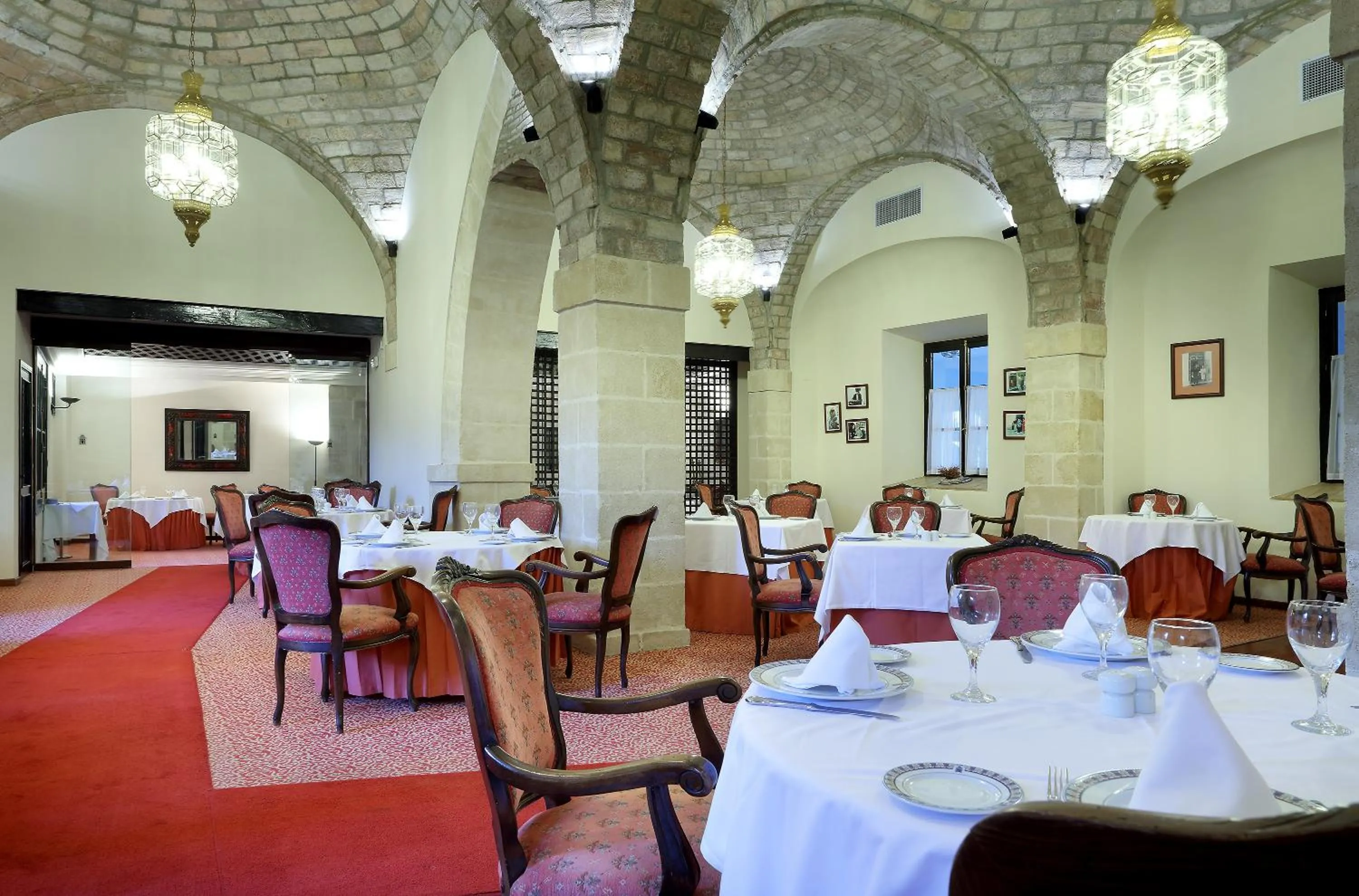 Restaurant/places to eat in Crisol Monasterio de San Miguel