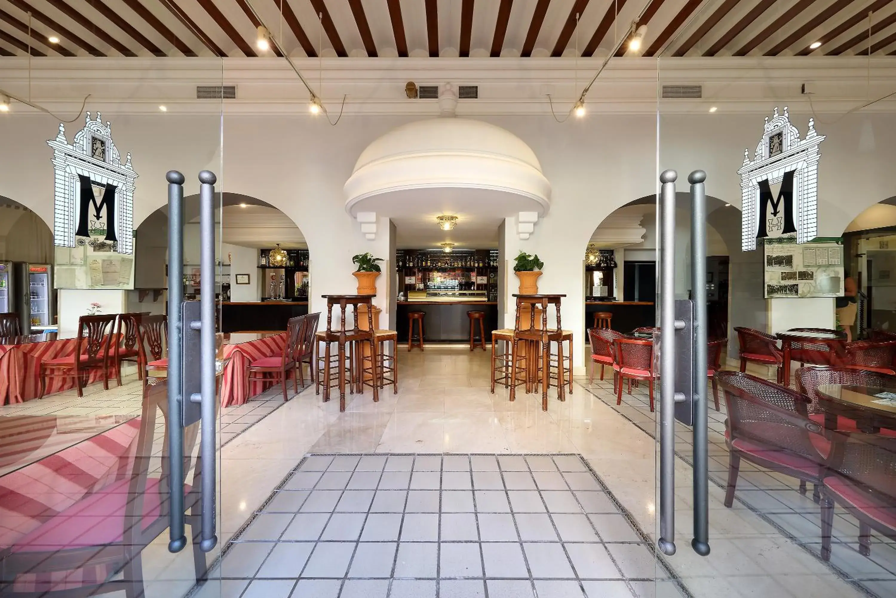 Lounge or bar in Crisol Monasterio de San Miguel Lounge or bar in Crisol Monasterio de San Miguel