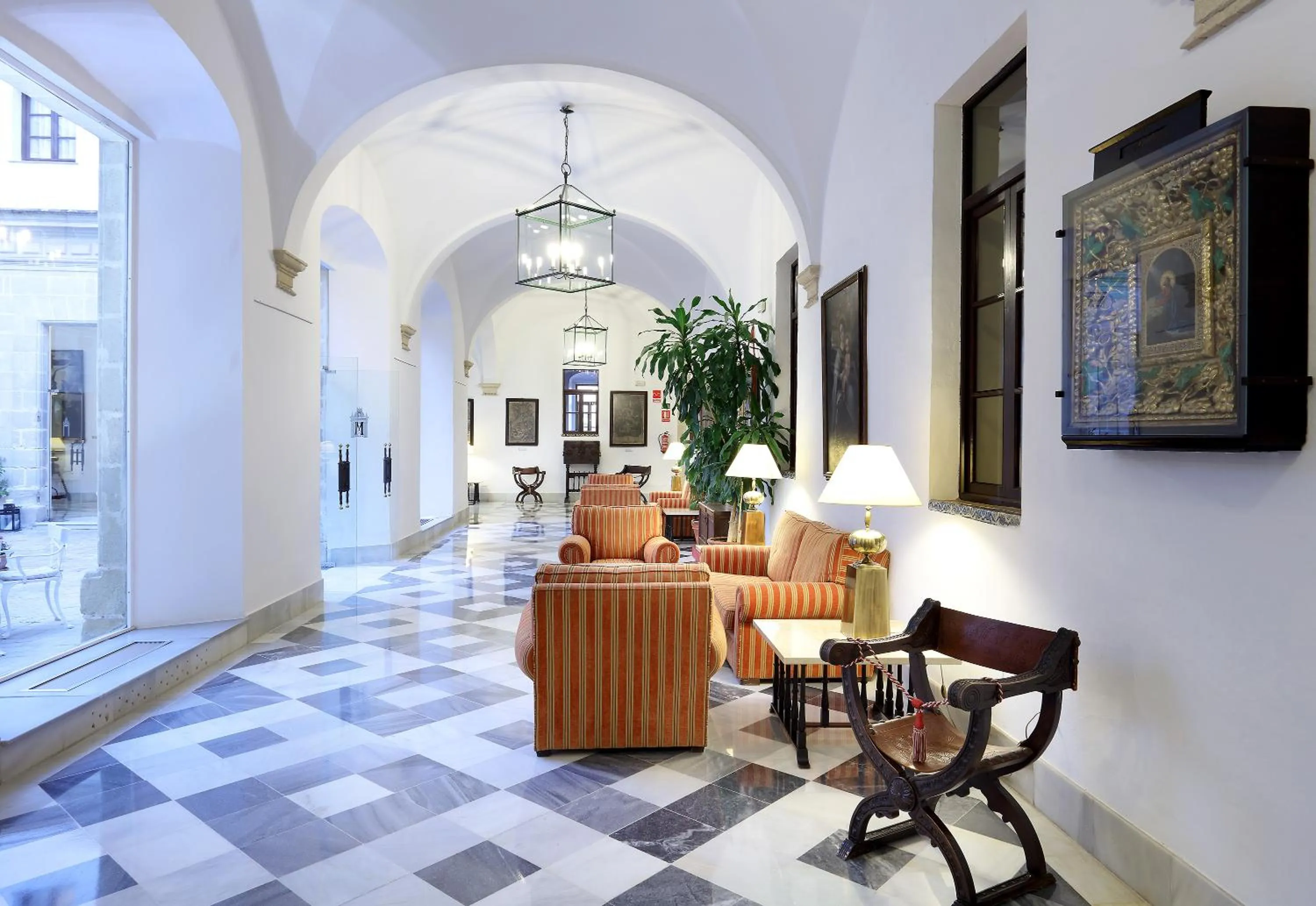 Decorative detail in Crisol Monasterio de San Miguel