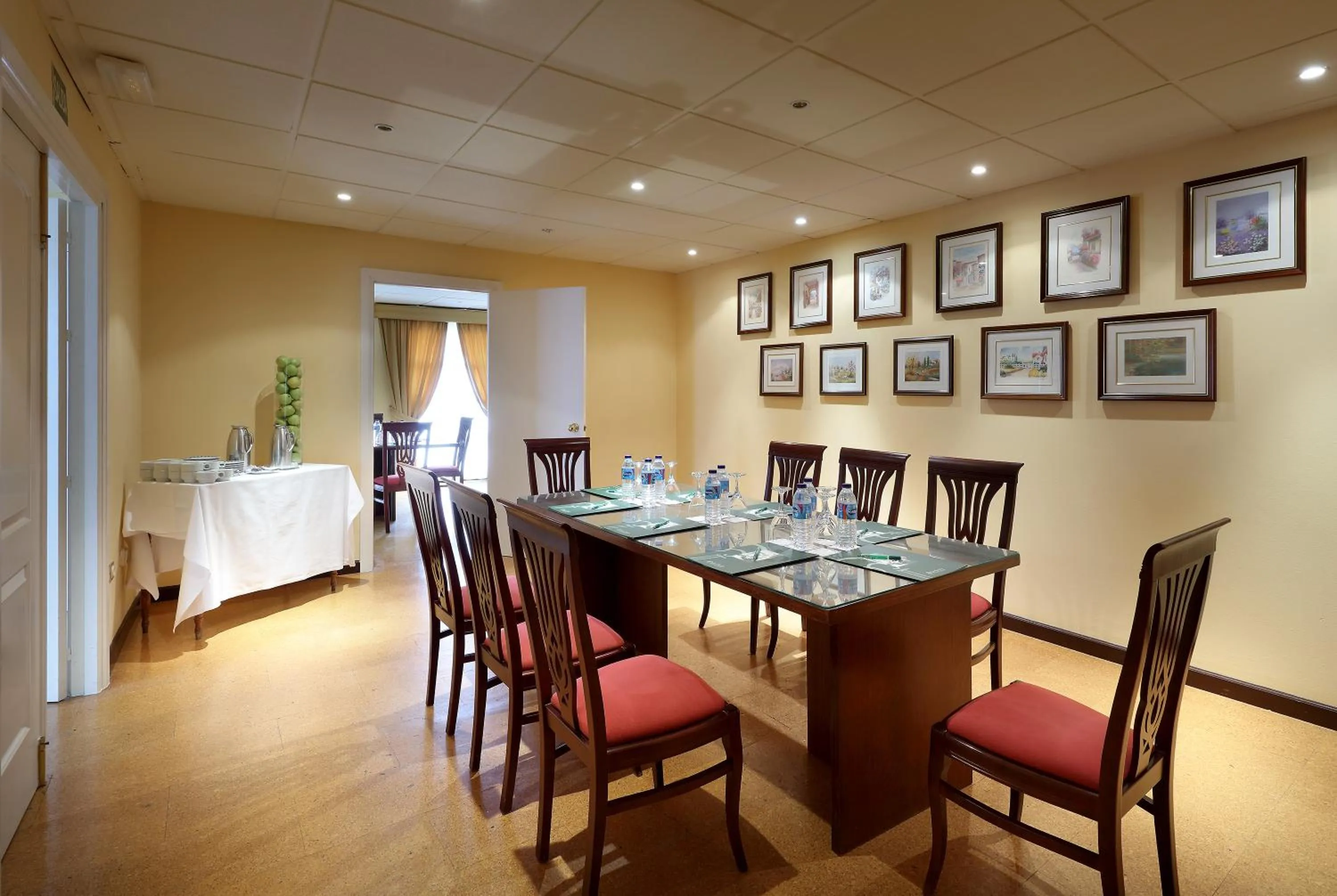 Dining area in Crisol Monasterio de San Miguel