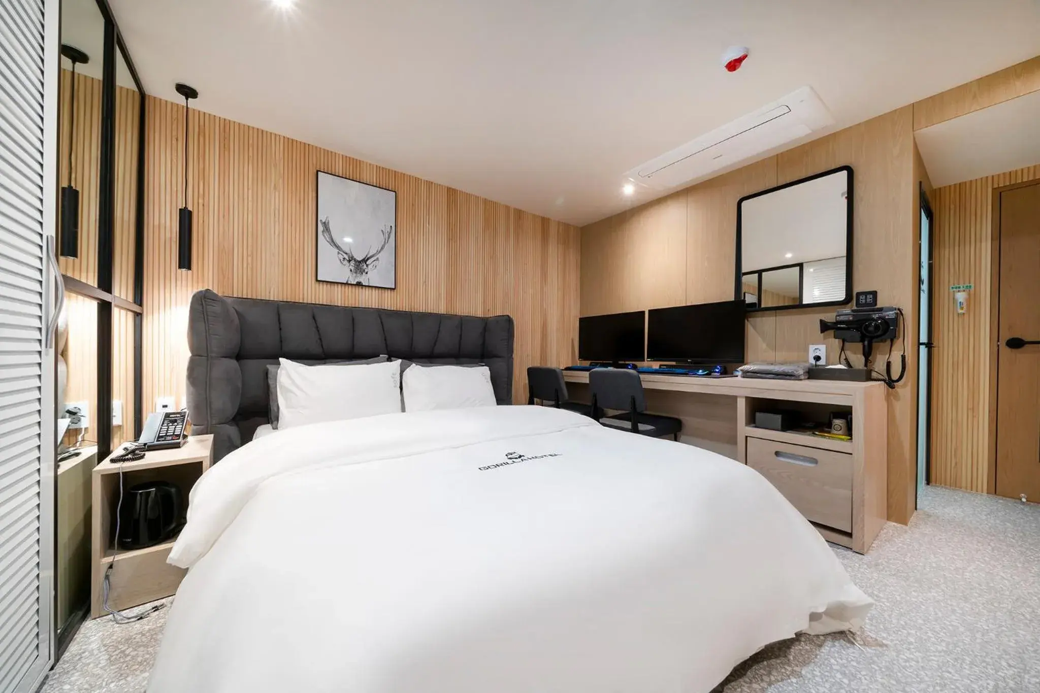 Bed in Gorilla Hotel Bed in Gorilla Hotel