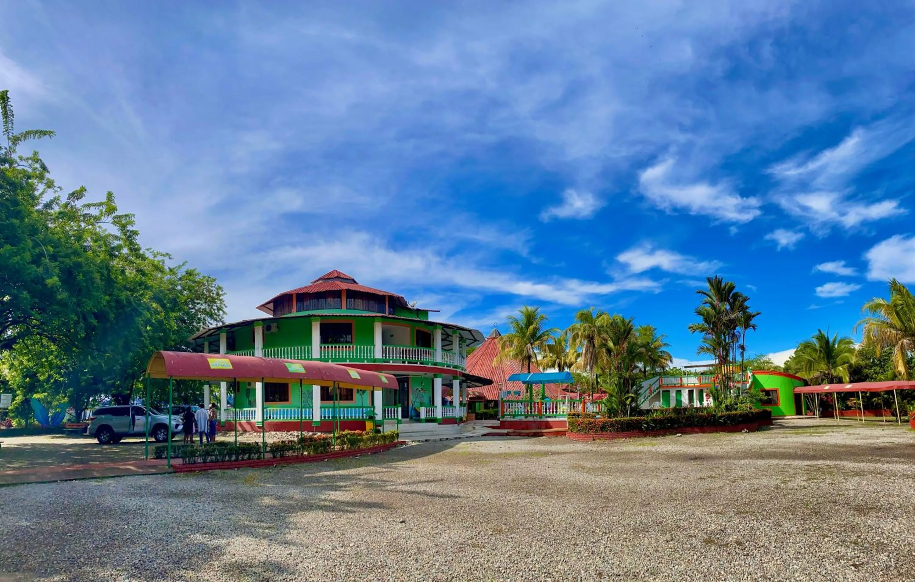 Hotel y Parque Turístico Navar City