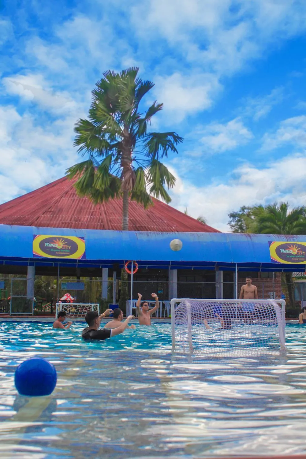 Swimming pool in Hotel y Parque Turístico Navar City