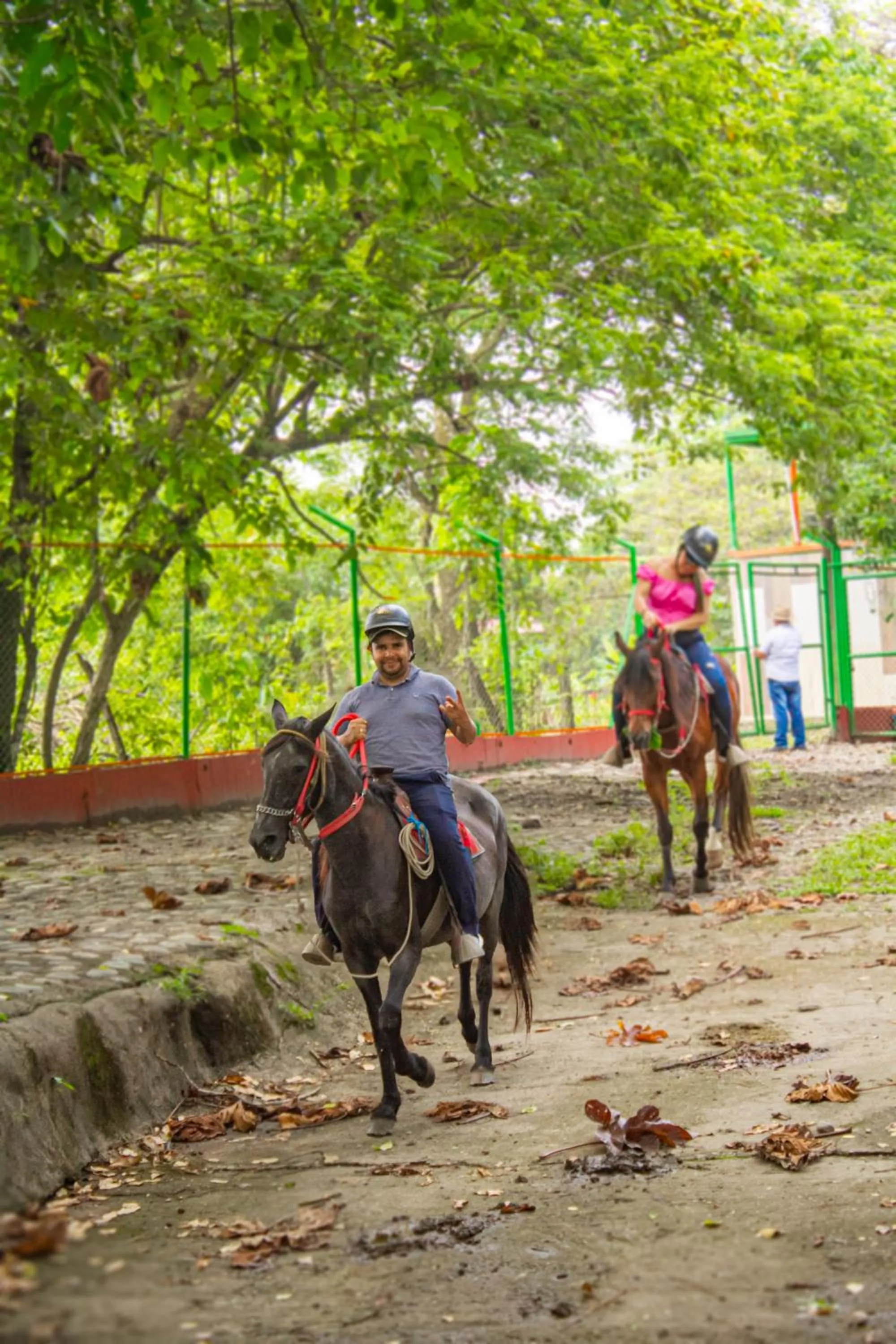 Horse-riding in Hotel y Parque Turístico Navar City