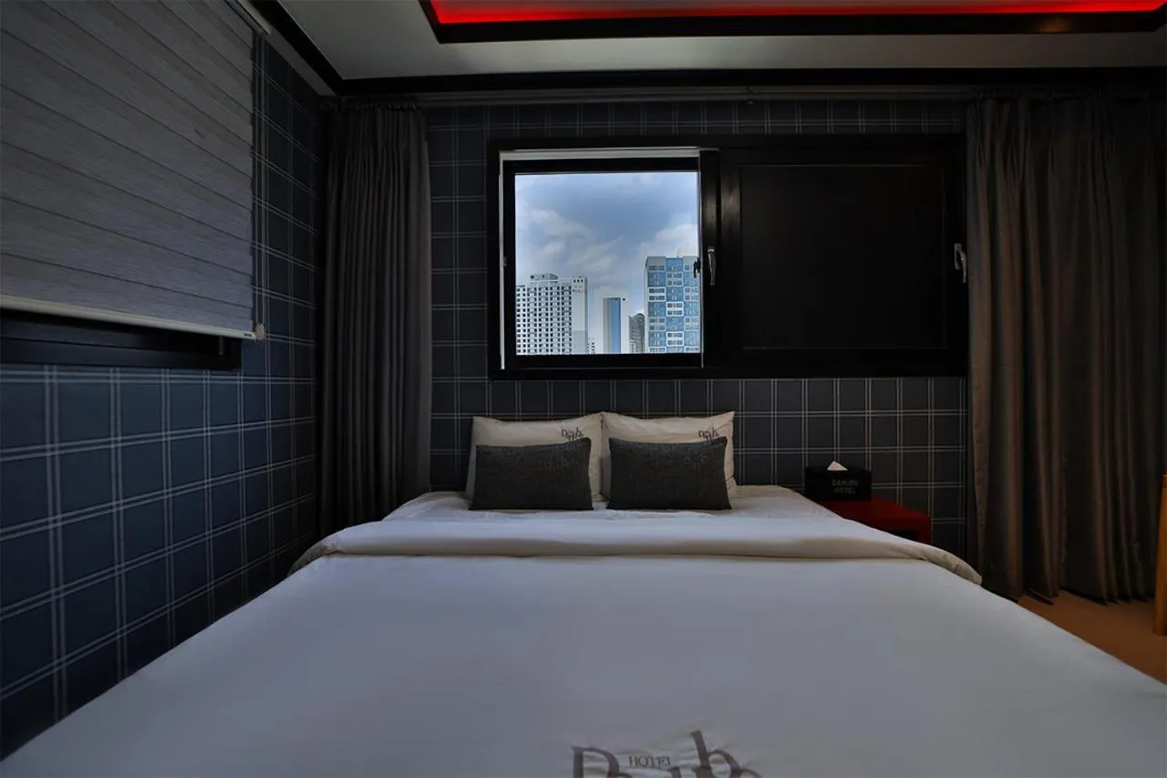 Bed in Hotel Danube Seomyeon