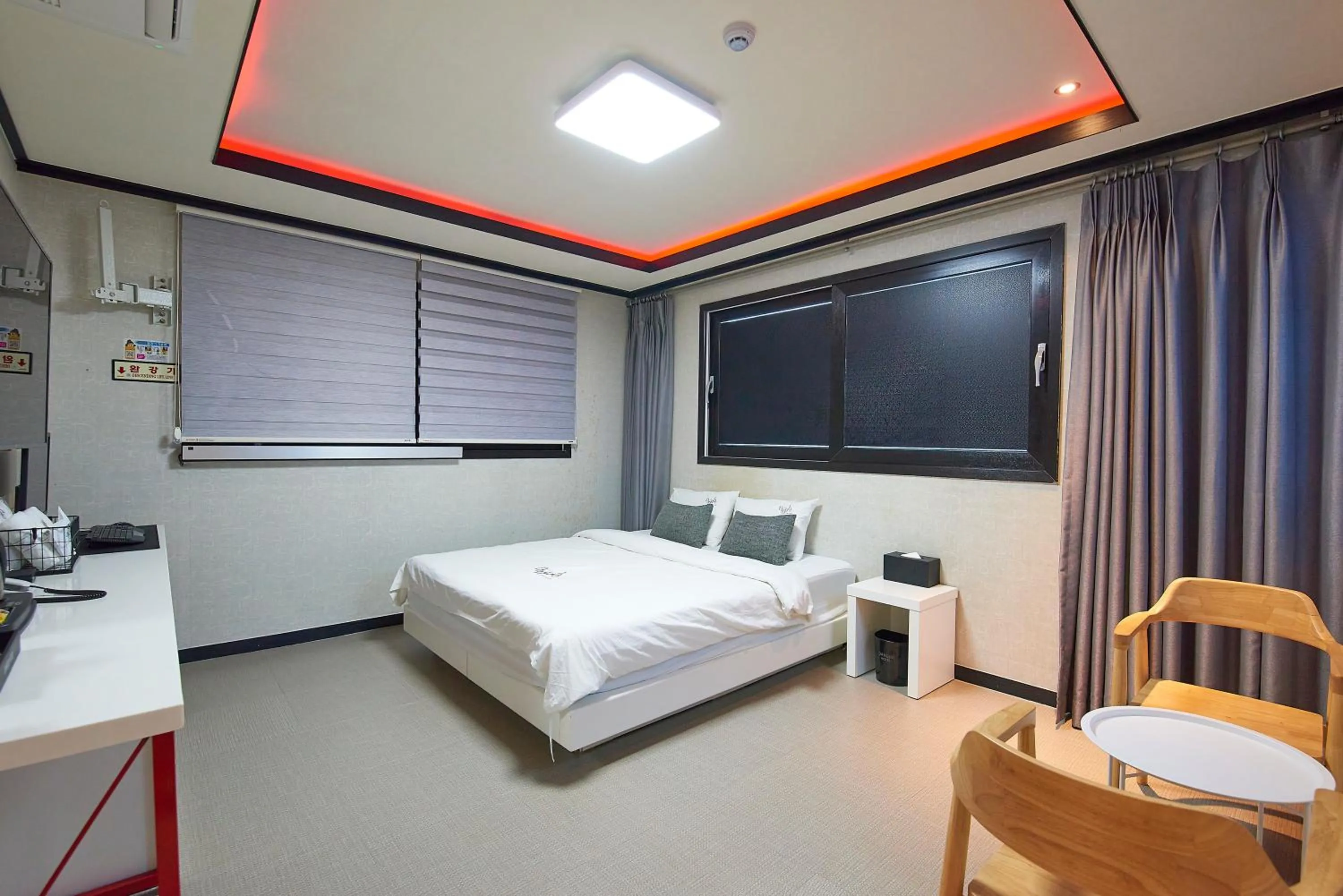 Bed in Hotel Danube Seomyeon