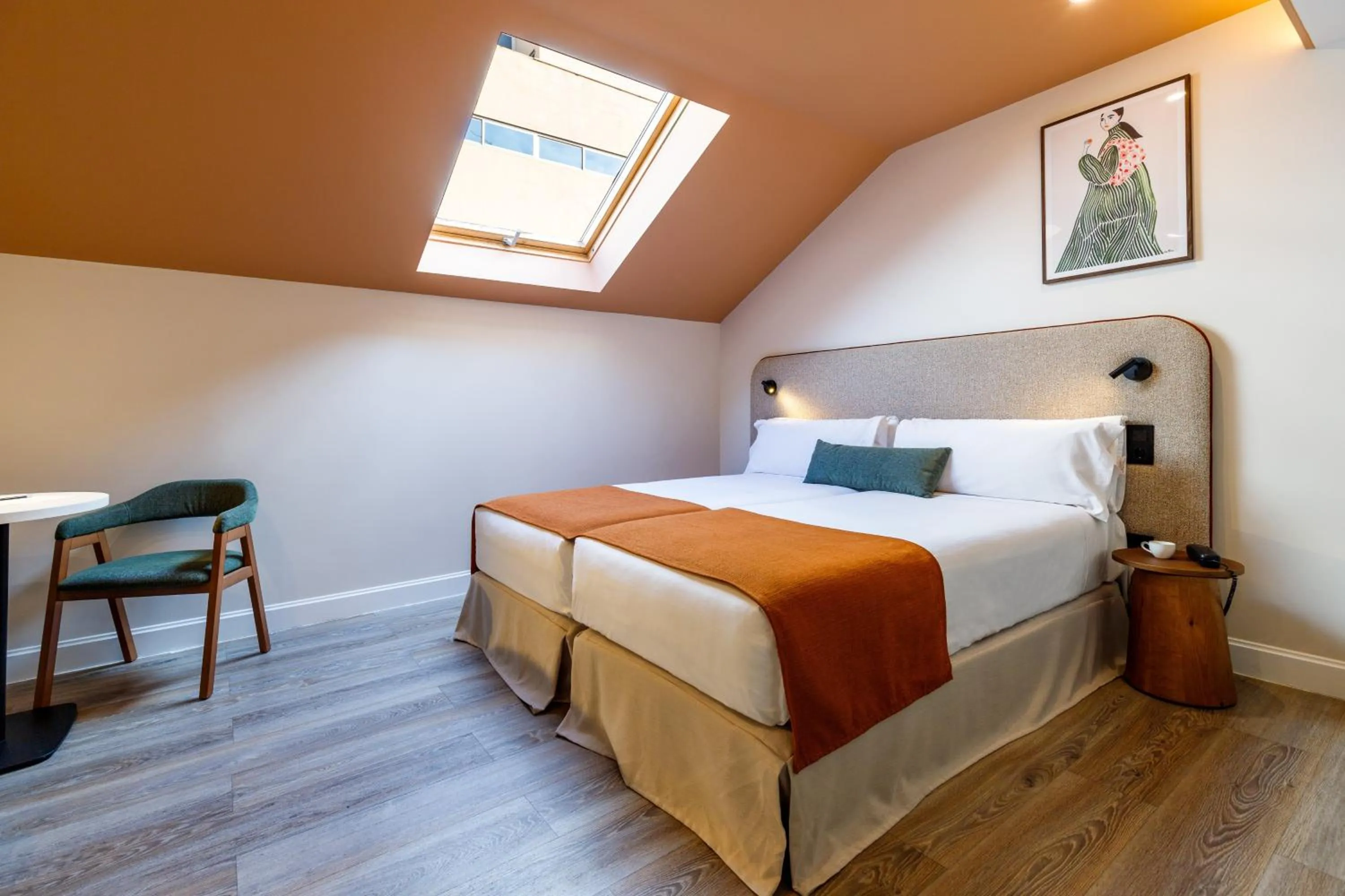 Bed in Petit Palace Puerta del Sol