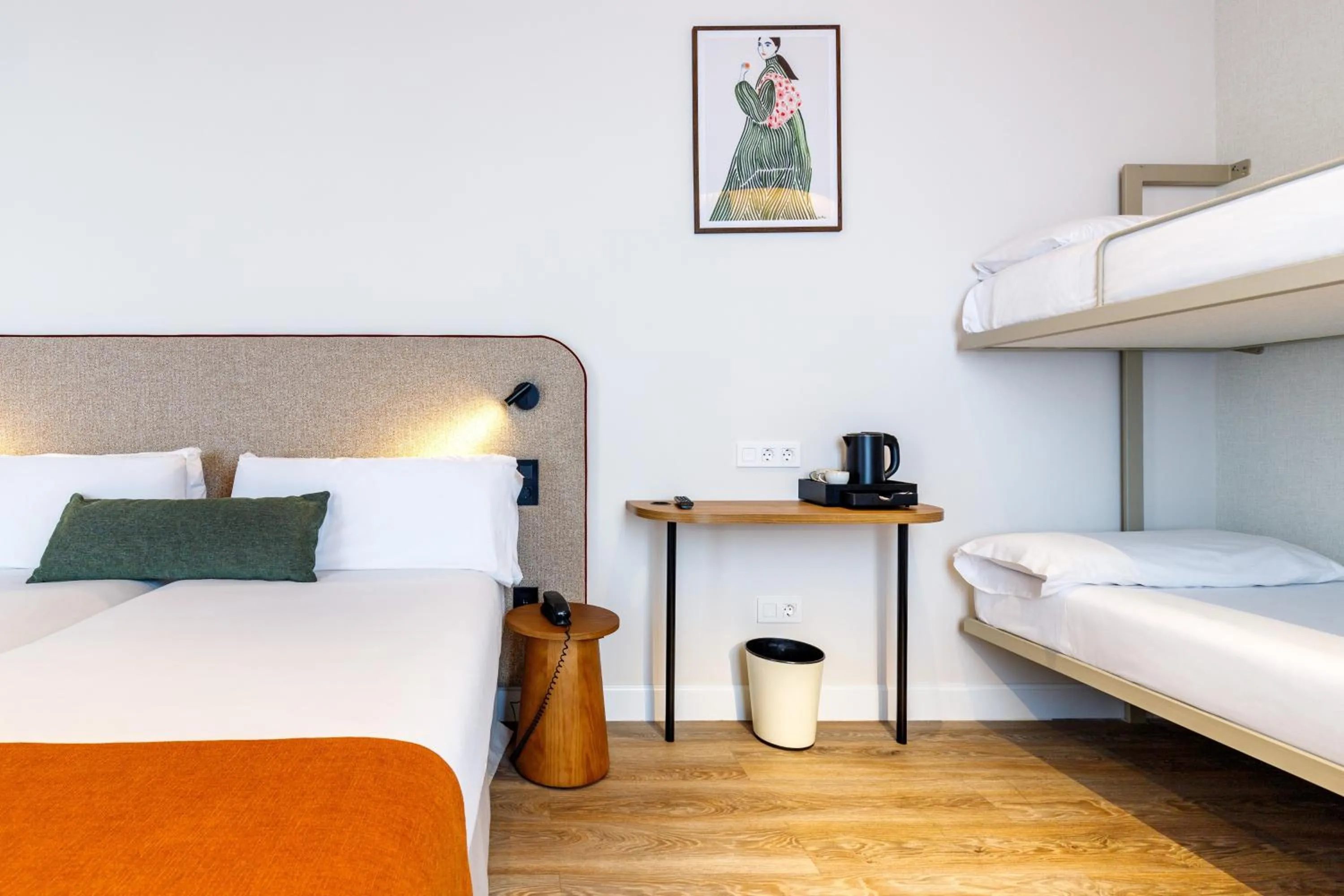 Bed in Petit Palace Puerta del Sol