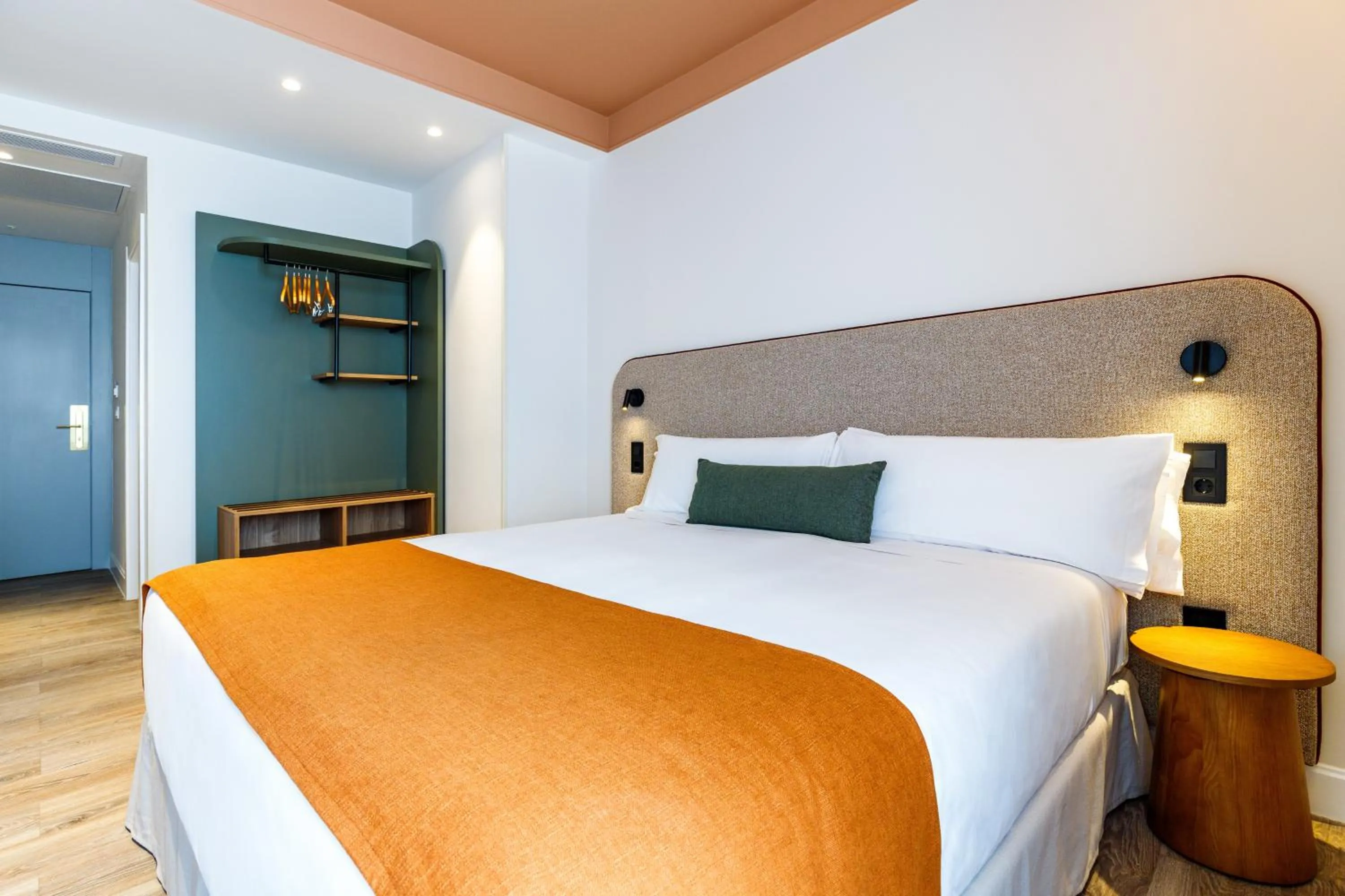 Bed in Petit Palace Puerta del Sol