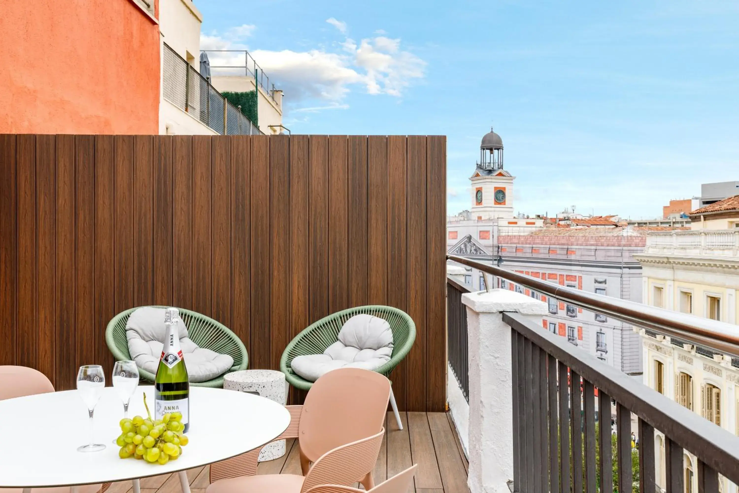 View (from property/room) in Petit Palace Puerta del Sol View (from property/room) in Petit Palace Puerta del Sol