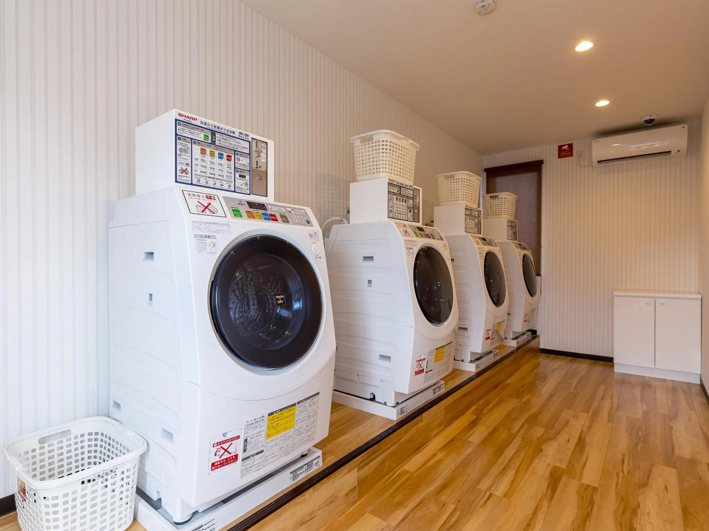 laundry in HOTEL R9 The Yard Buzen