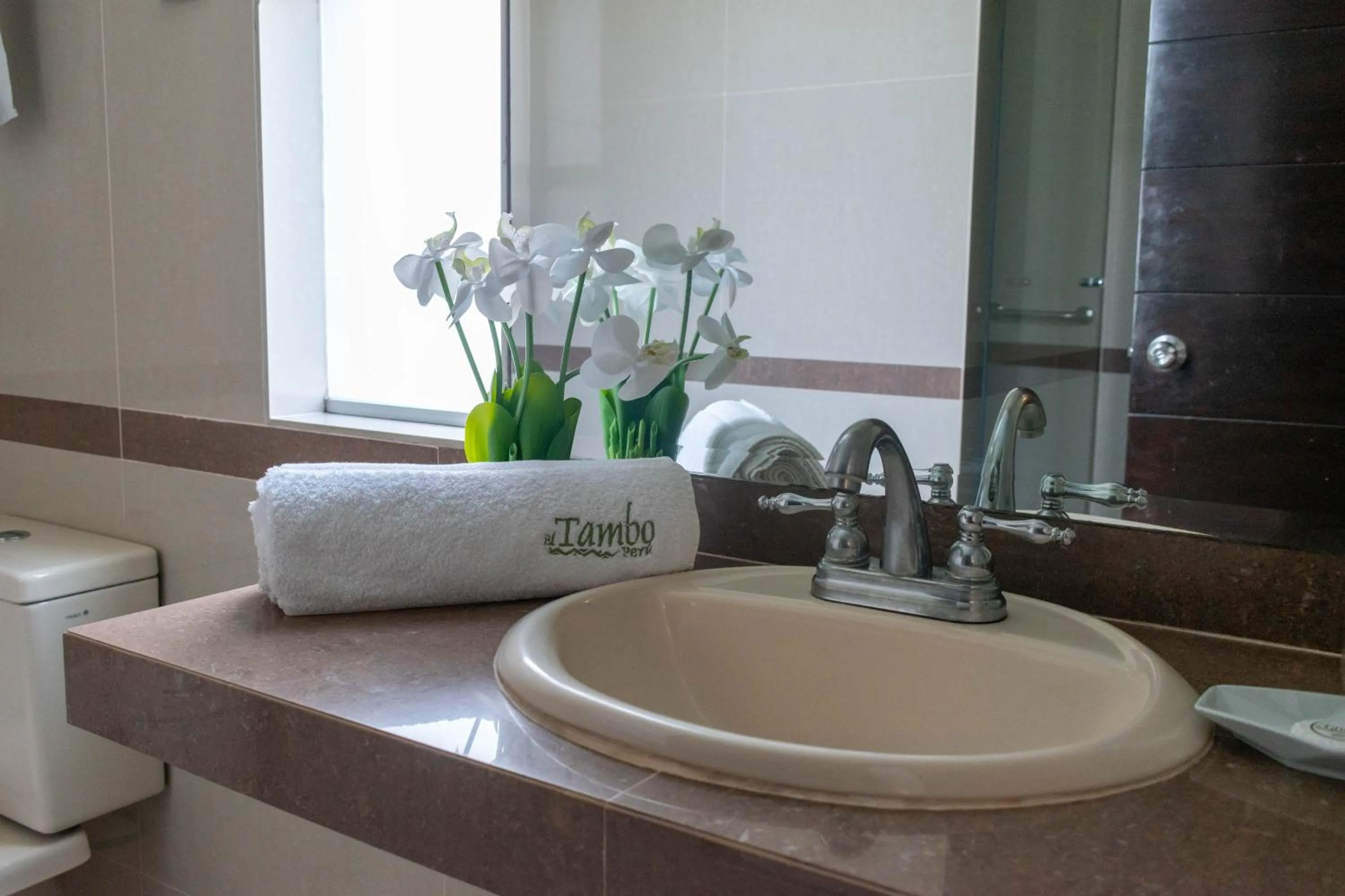 Bathroom in El Tambo 1