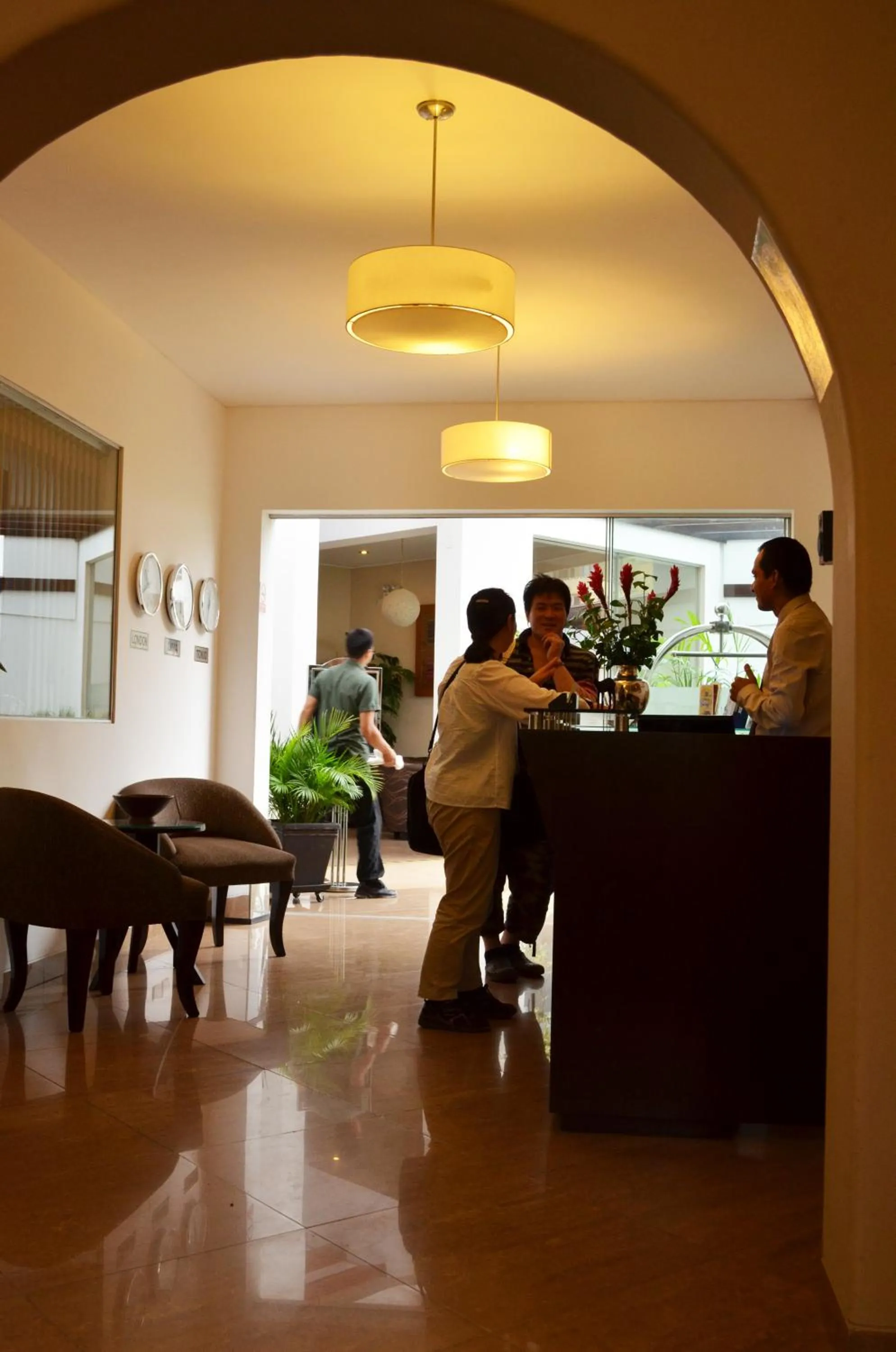 People in El Tambo 1