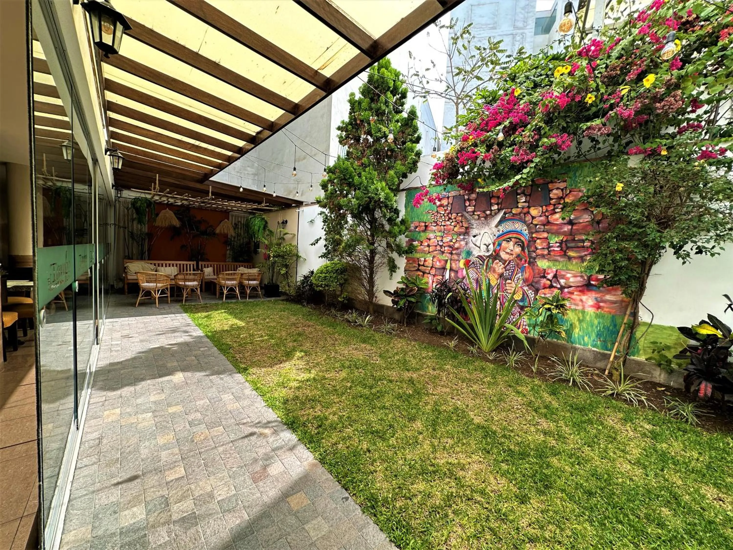 Property building in El Tambo 1