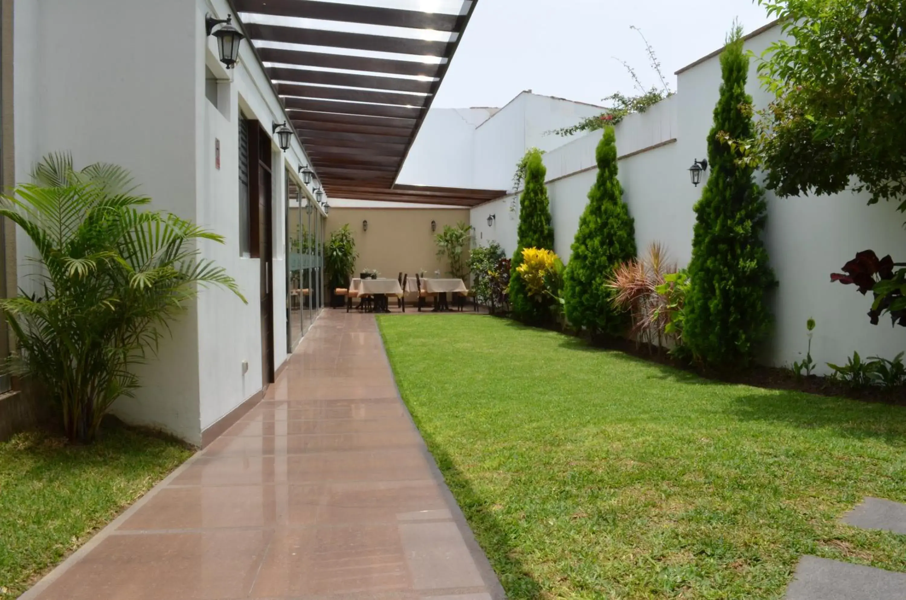 Restaurant/places to eat in El Tambo 1 Restaurant/places to eat in El Tambo 1
