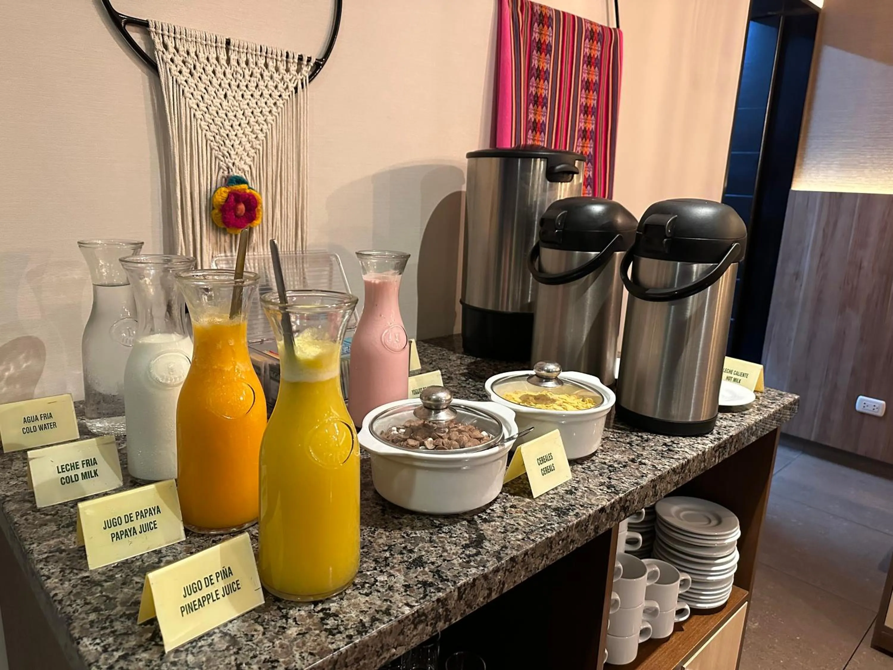 Breakfast in El Tambo 1