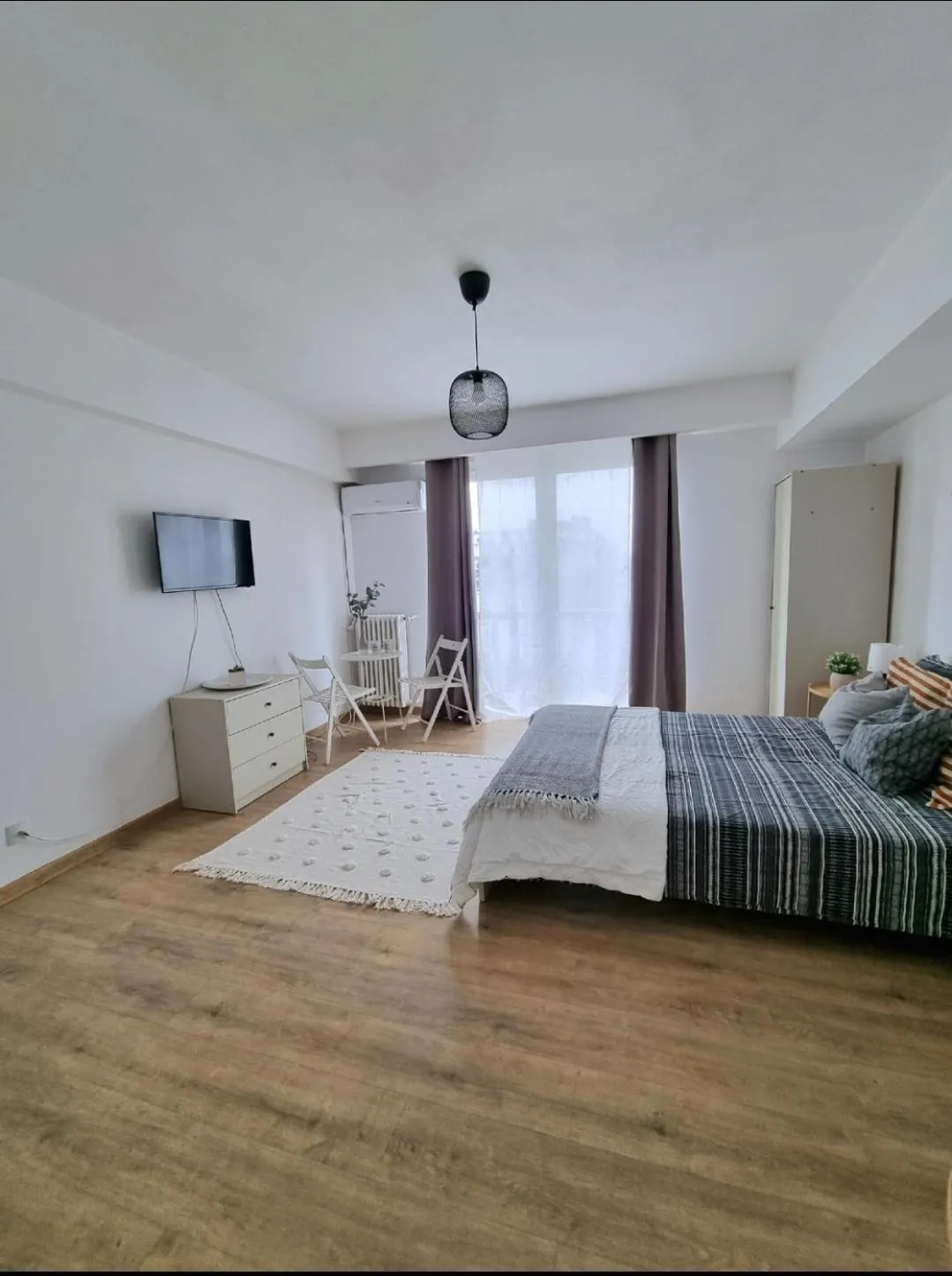 Bedroom, Bed in Studio Central Exer III