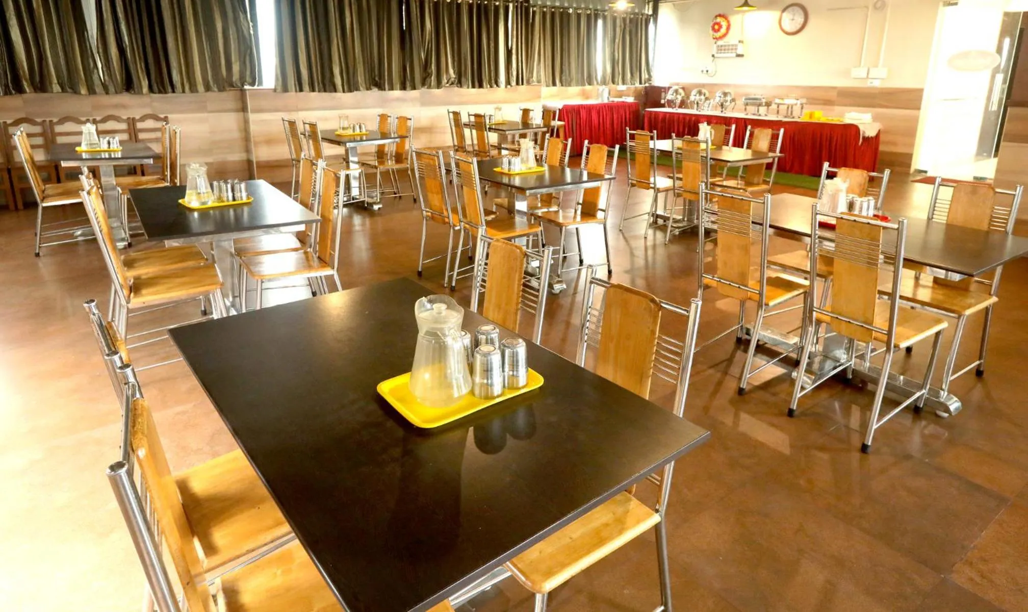 Restaurant/places to eat in Sekaran Hotel OMR