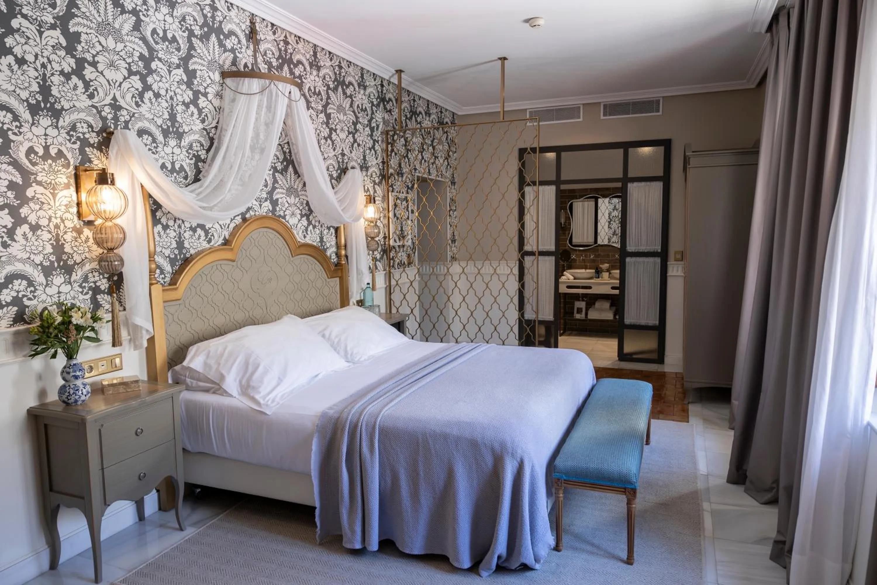 Bed in Hotel Gravina 51