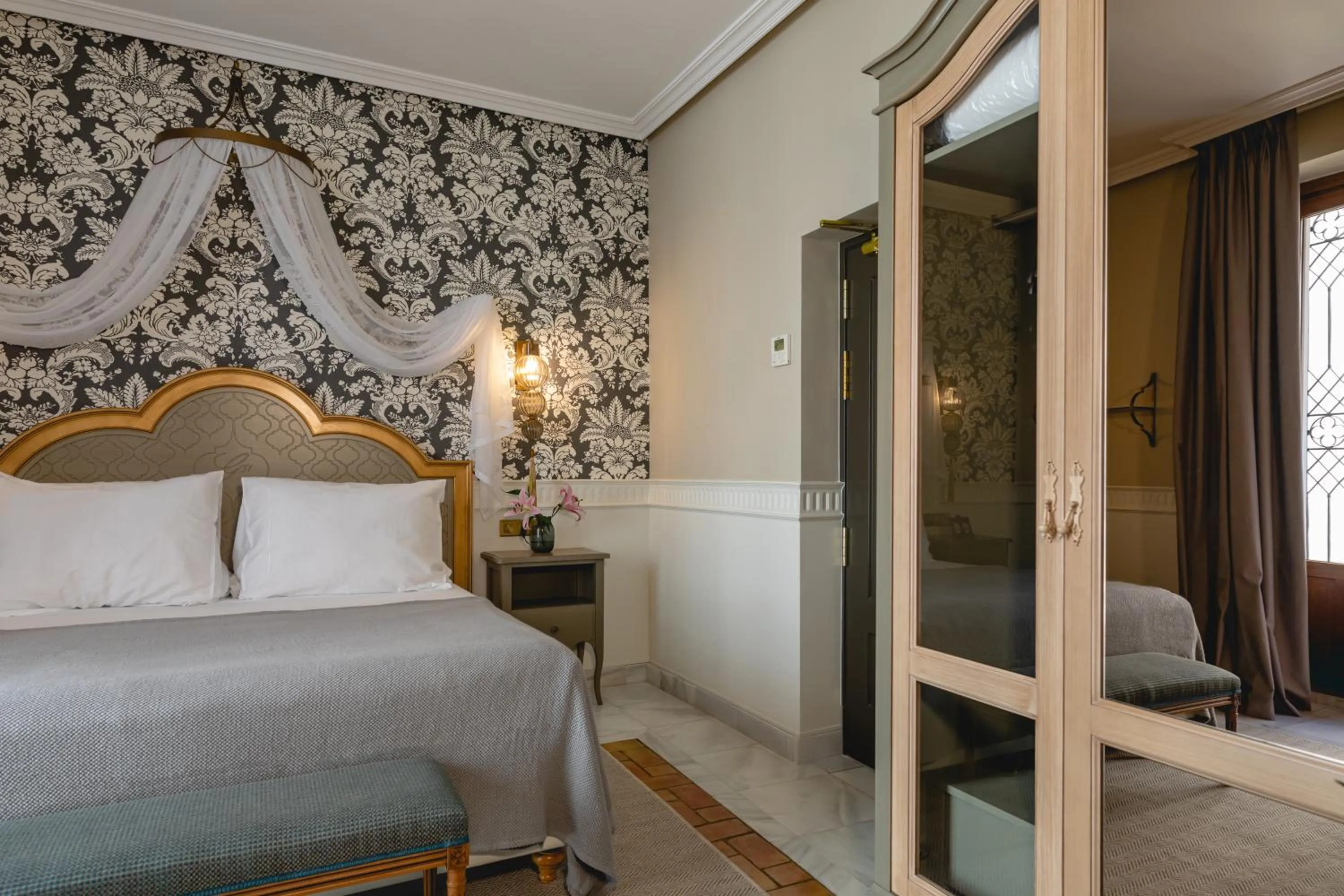 Bed in Hotel Gravina 51
