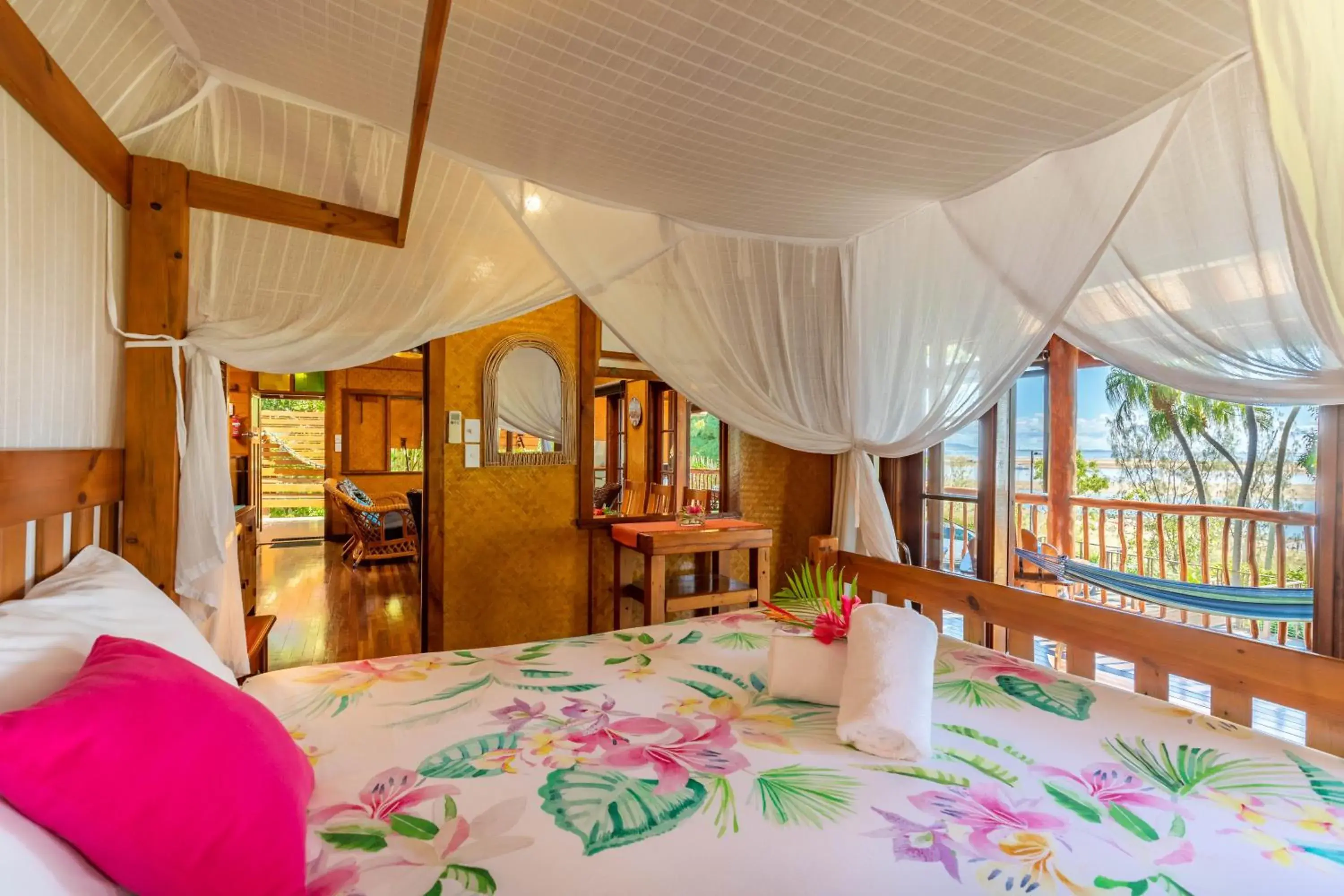 Two-Bedroom Bungalow with Ocean View in 1770 Beach Shacks Two-Bedroom Bungalow with Ocean View in 1770 Beach Shacks